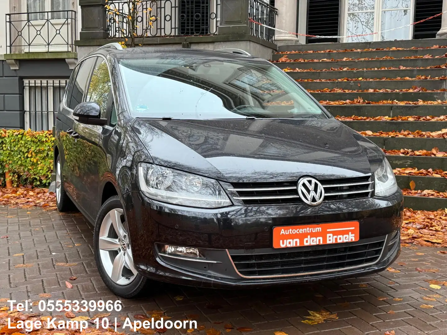 Volkswagen Sharan 2.0 TSI Highline 7p. DSG Leder Navi Climate Cruise Zwart - 2