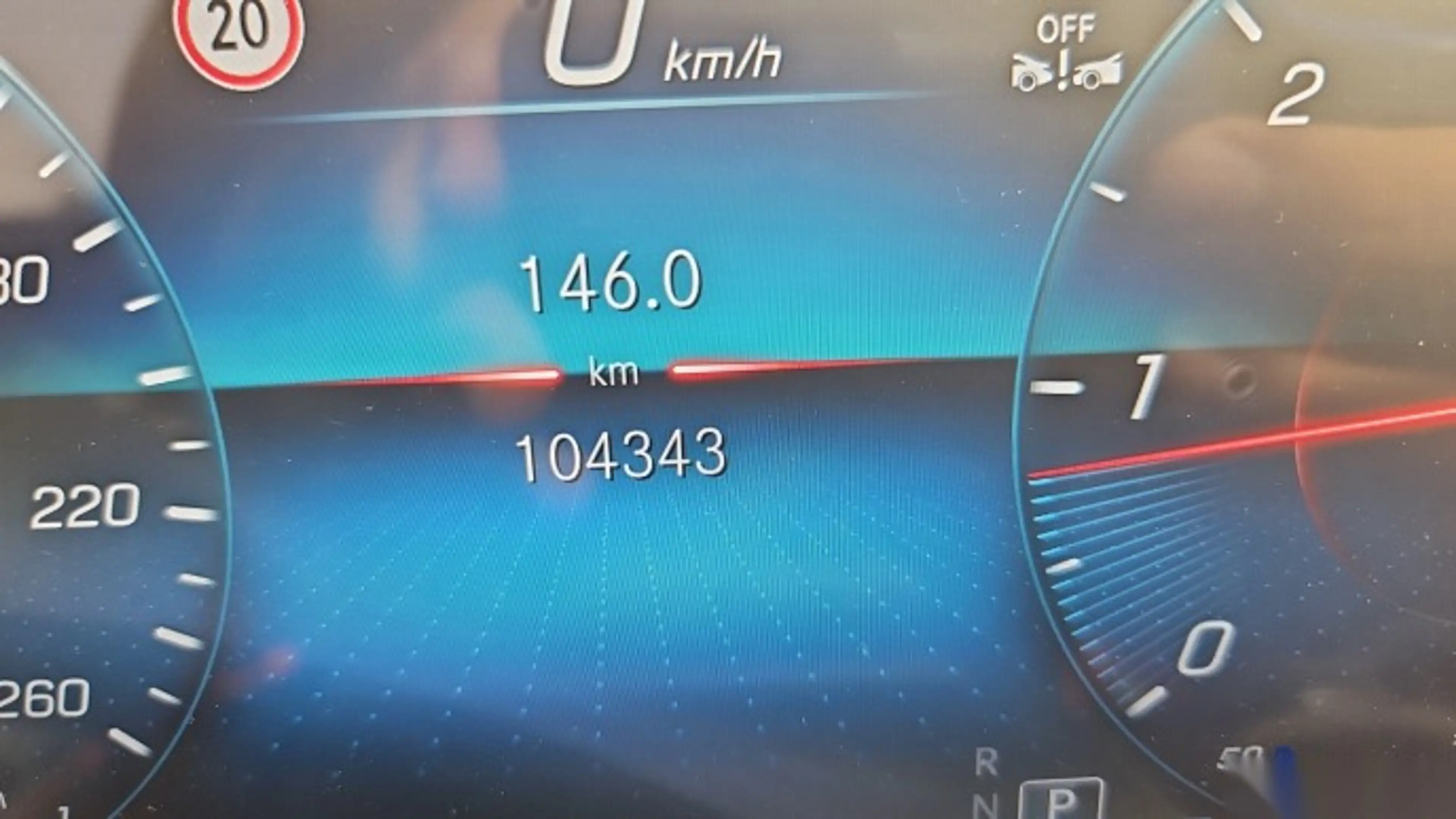 Mercedes-Benz GLB 200 NAVI KLIMAAUT LED RADIO TEMPO MFL SHZ VC STHZG AHK KAMERA RFK — photo 8