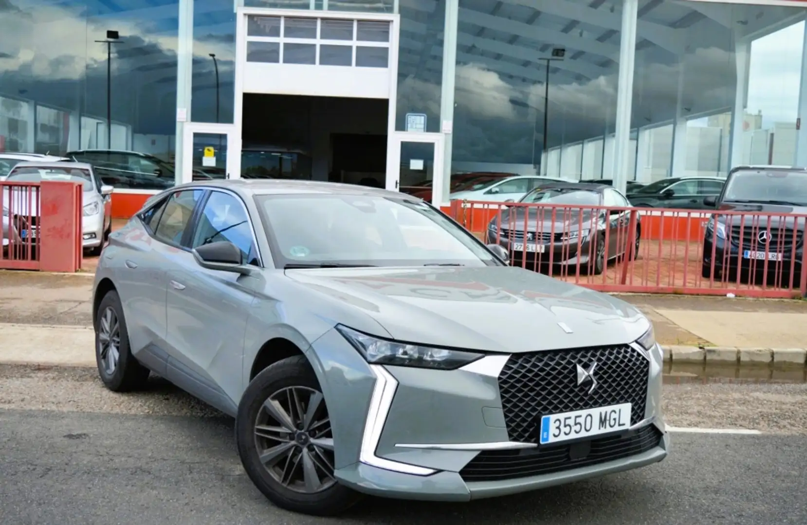 DS Automobiles DS 4 BlueHDi Bastille Aut. 130 Gris - 2