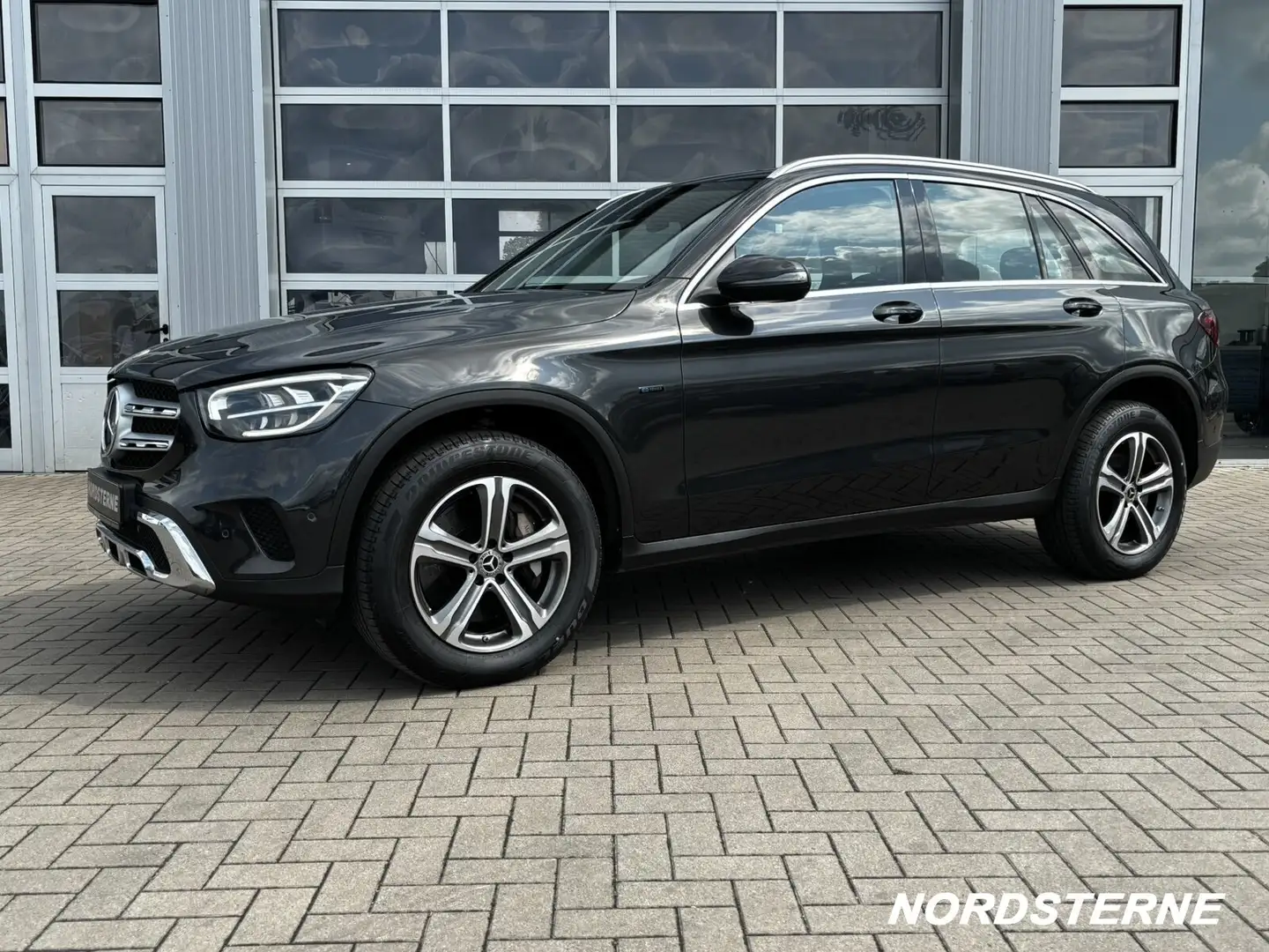 Mercedes-Benz GLC 300 GLC 300 de 4M+PANO+LED+DISTR+KAMERA+AHK Grau - 2