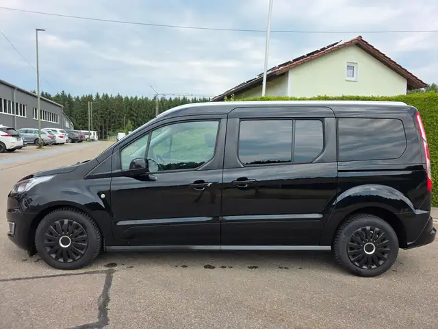 Ford Grand Tourneo Connect Titanium