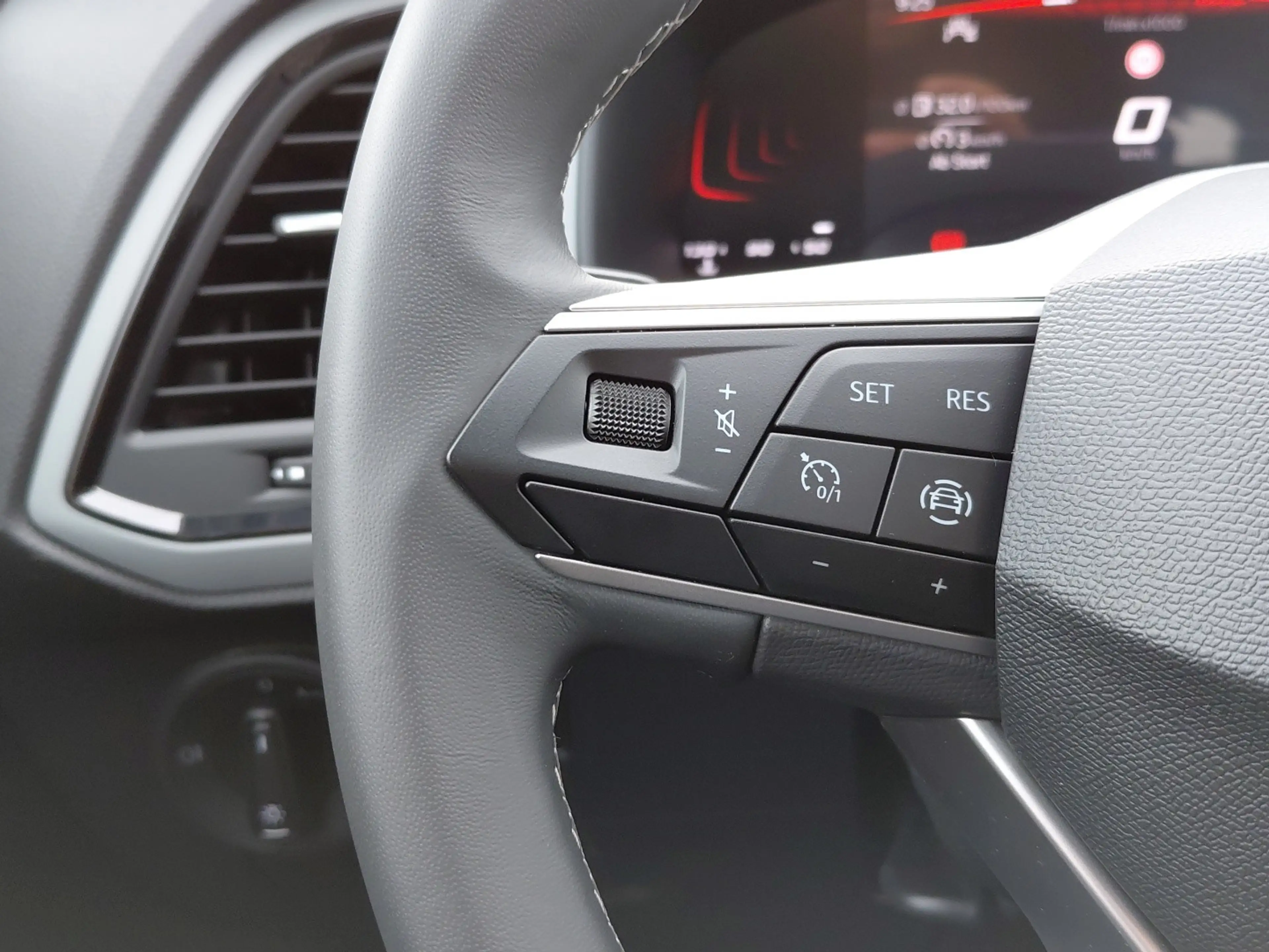 SEAT Ateca Reference Edition 1.0 TSI — photo 11
