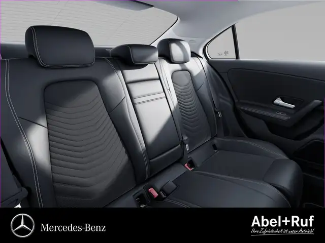 Mercedes-Benz A view 9