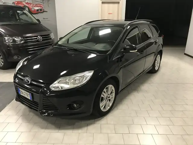 Ford Focus SUPER ECONOMICA-23 € 450 KM ( NEOPATENTATI)