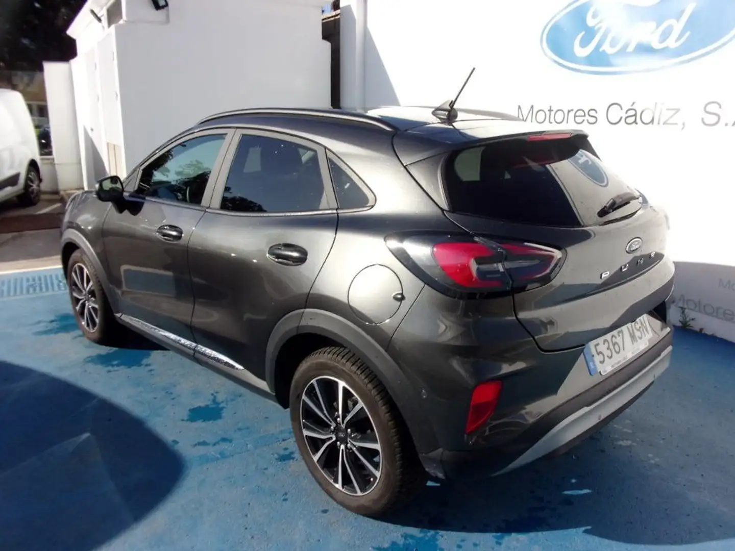 Ford Puma 1.0 EcoBoost MHEV Titanium 125 Gris - 1