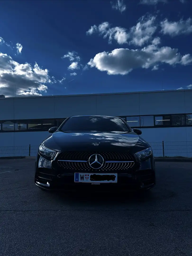 Mercedes-Benz A 180 7G-DCT AMG Line - 2