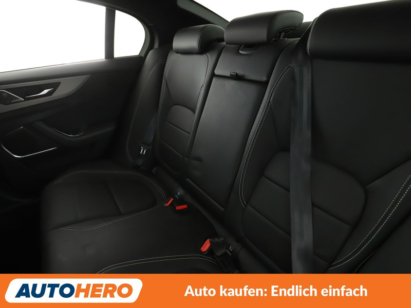 Jaguar XE 20d R-Dynamic SE Aut.*NAVI*HEAD-UP*LED*ACC*PDC* — photo 13