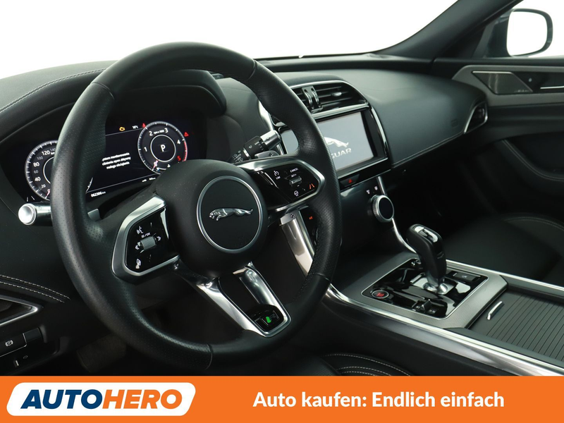 Jaguar XE 20d R-Dynamic SE Aut.*NAVI*HEAD-UP*LED*ACC*PDC* — photo 11