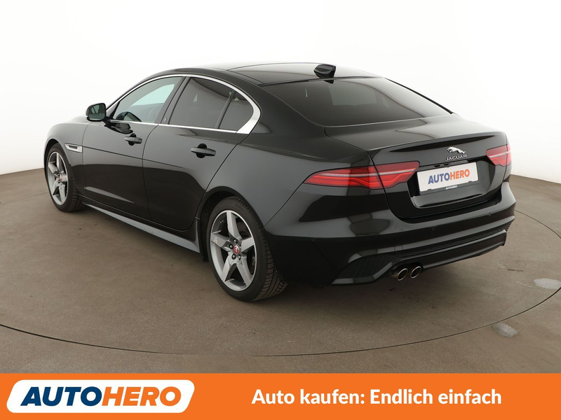 Jaguar XE 20d R-Dynamic SE Aut.*NAVI*HEAD-UP*LED*ACC*PDC* — photo 4