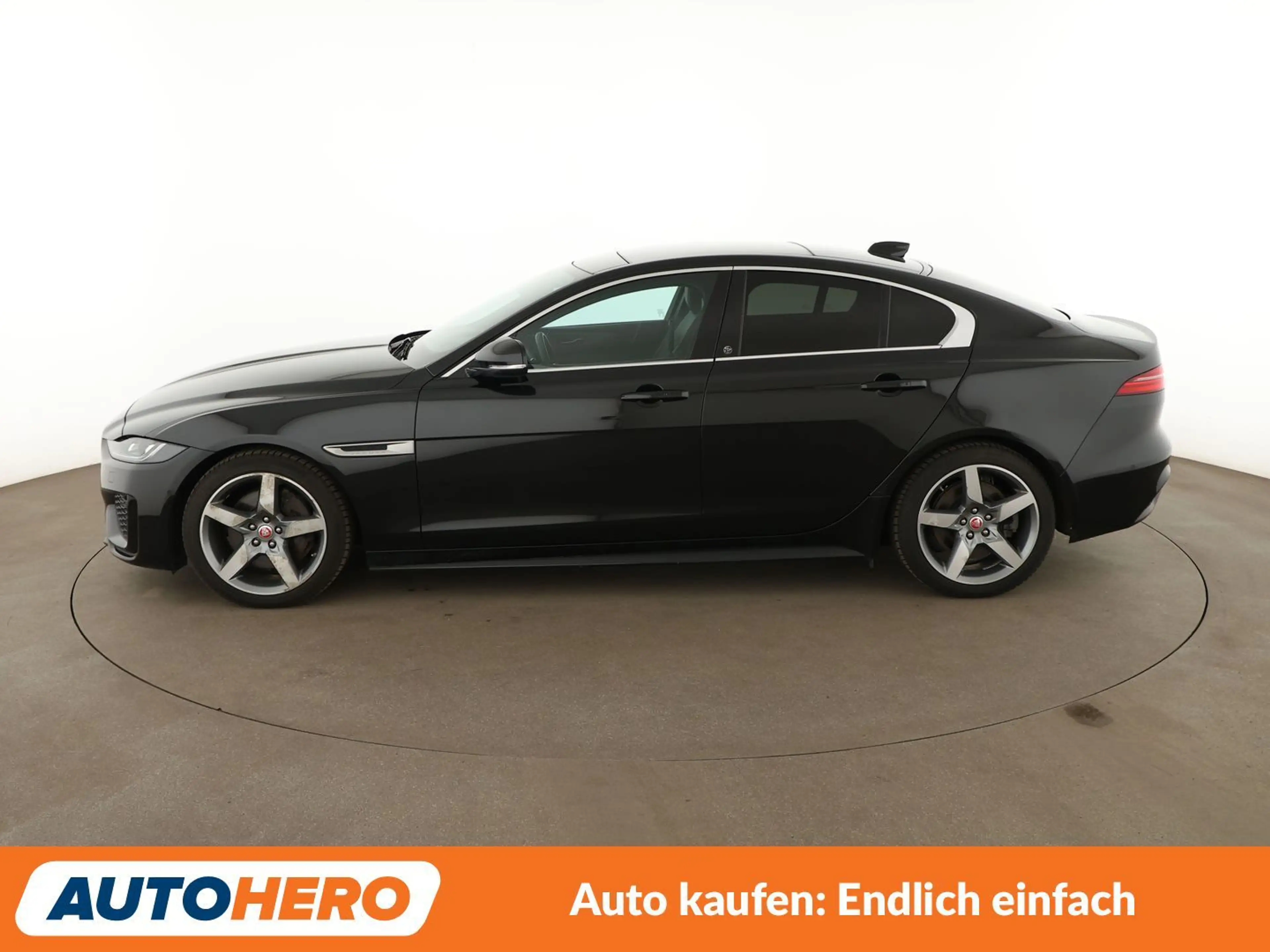 Jaguar XE 20d R-Dynamic SE Aut.*NAVI*HEAD-UP*LED*ACC*PDC* — photo 3