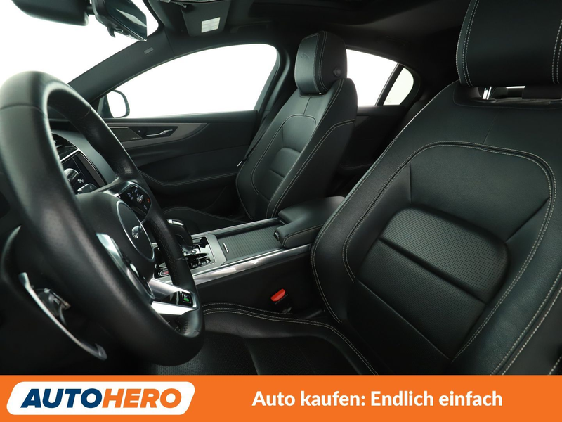 Jaguar XE 20d R-Dynamic SE Aut.*NAVI*HEAD-UP*LED*ACC*PDC* — photo 10
