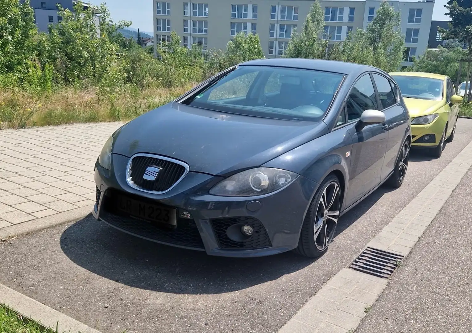 SEAT Leon FR Limited Grau - 1