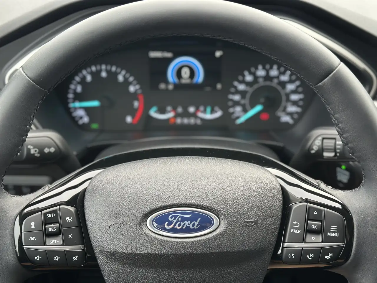 Ford Escape снимка Ford Escape