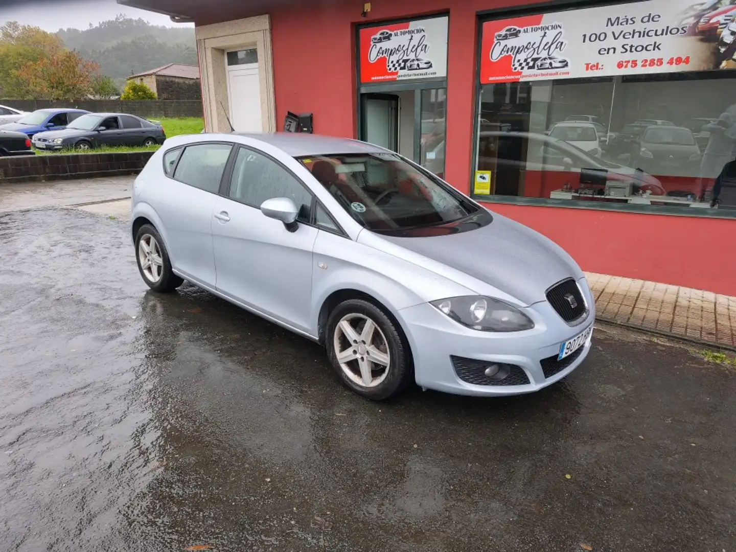 SEAT Leon 1.6TDI CR Reference Copa Plateado - 1