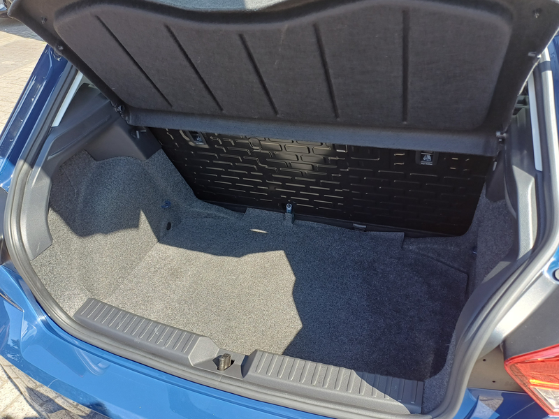 SEAT Ibiza 1.0 MPI Reference — photo 8