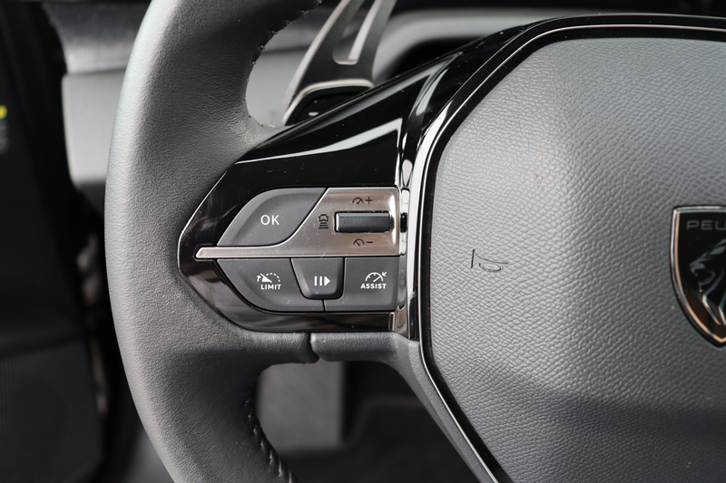 Peugeot 408 1.2 PureTech Allure Pack 130 EAT8 — photo 10