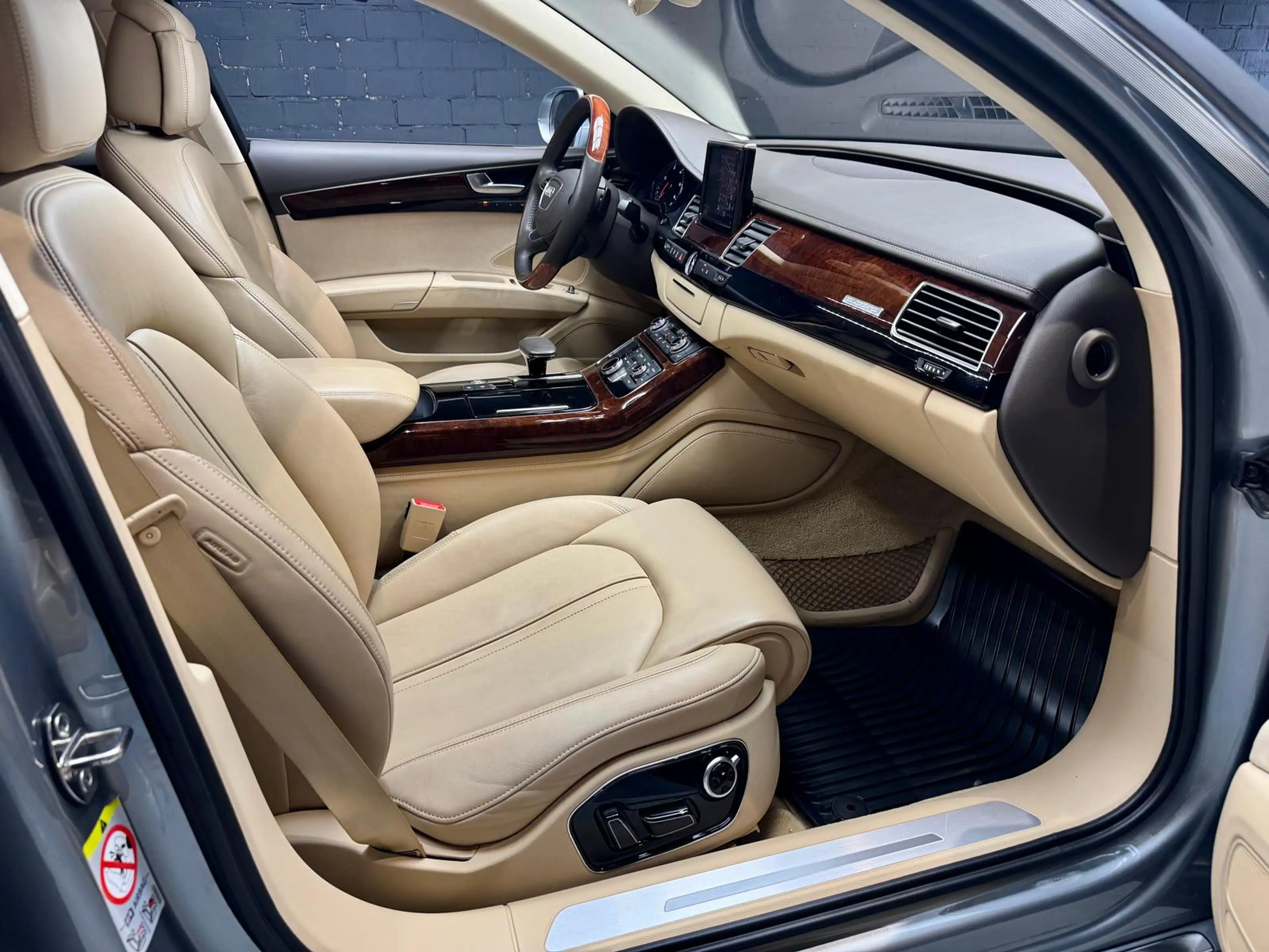 Audi A8 3.0 TDI quattro 3.0 V6 TDI Metallic+2.HAND+ — photo 18
