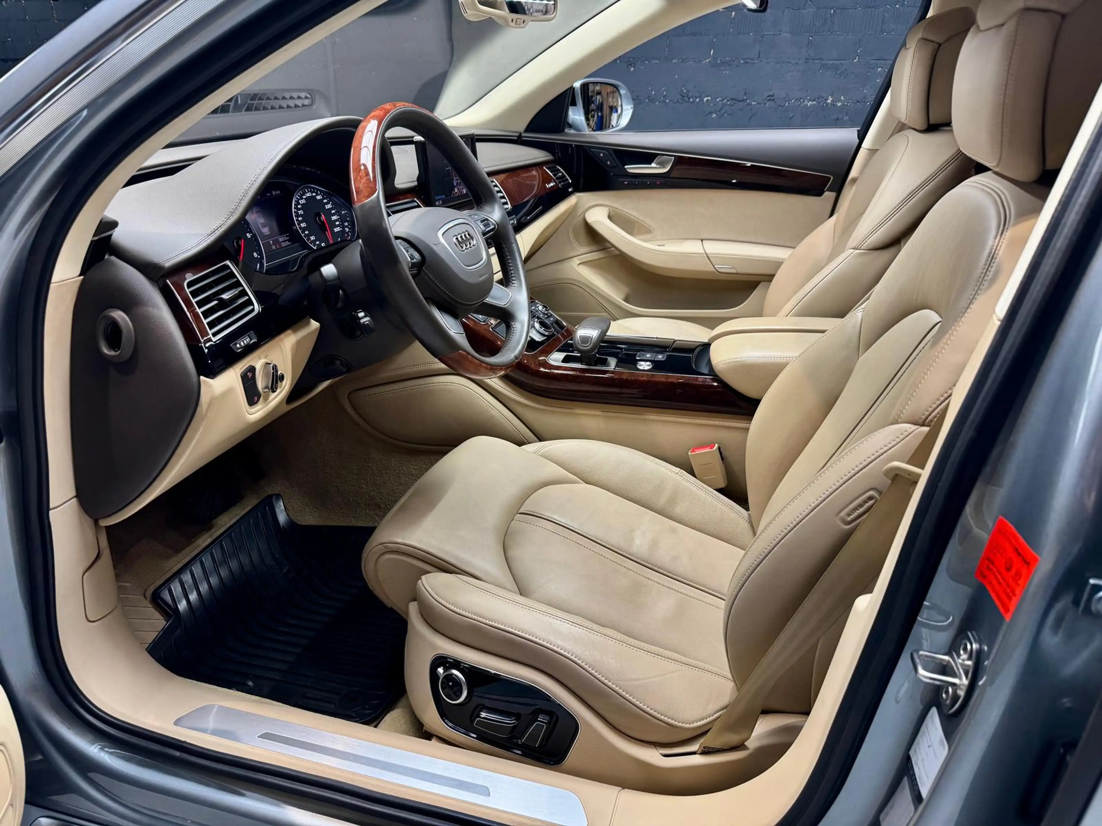 Audi A8 3.0 TDI quattro 3.0 V6 TDI Metallic+2.HAND+ — photo 12