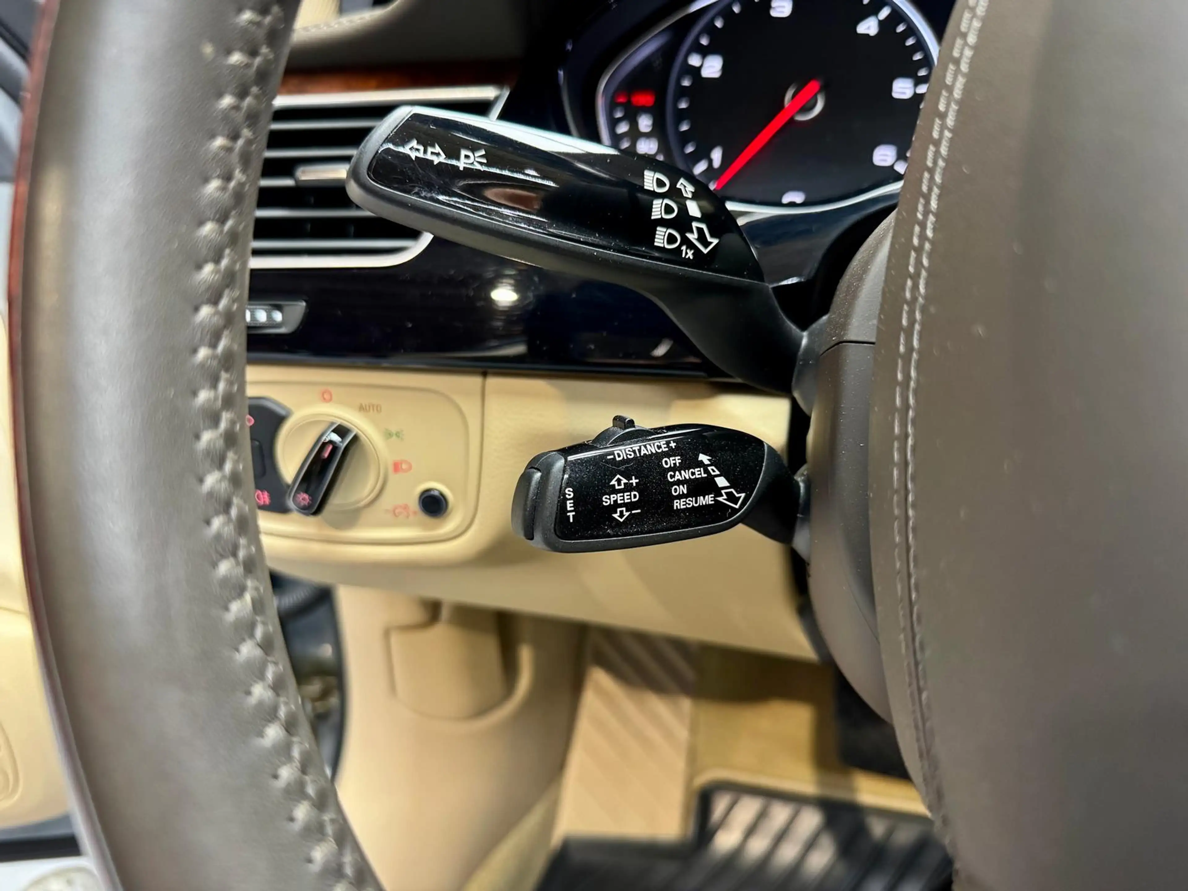 Audi A8 3.0 TDI quattro 3.0 V6 TDI Metallic+2.HAND+ — photo 30