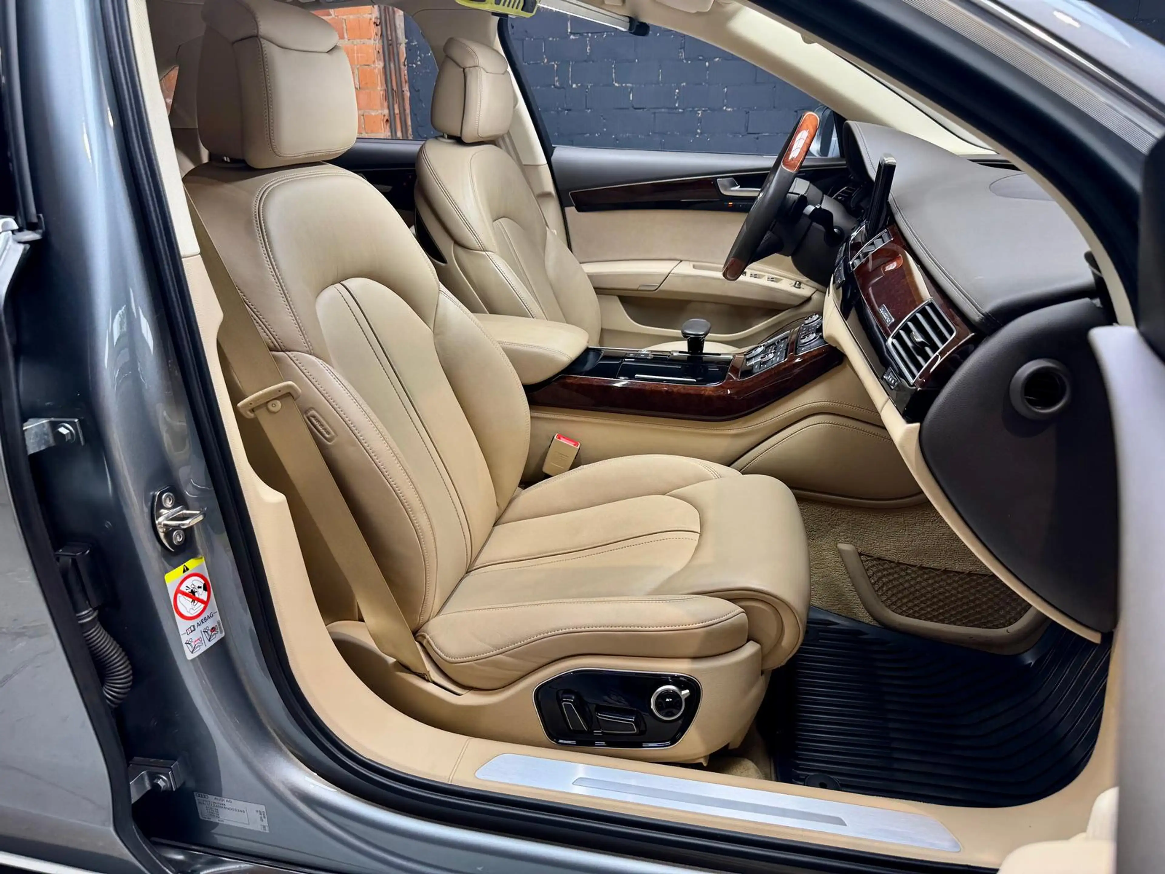 Audi A8 3.0 TDI quattro 3.0 V6 TDI Metallic+2.HAND+ — photo 20