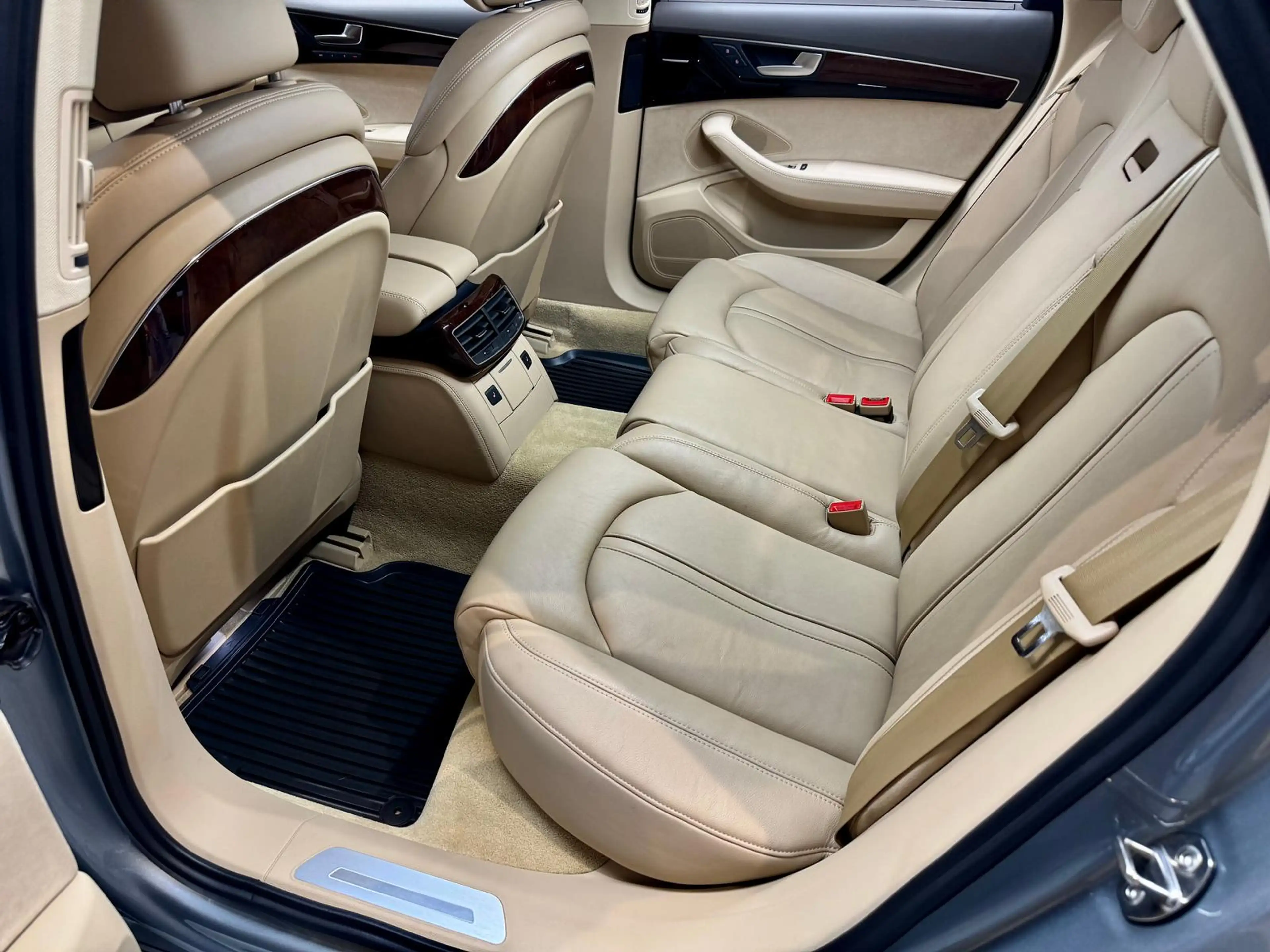Audi A8 3.0 TDI quattro 3.0 V6 TDI Metallic+2.HAND+ — photo 15