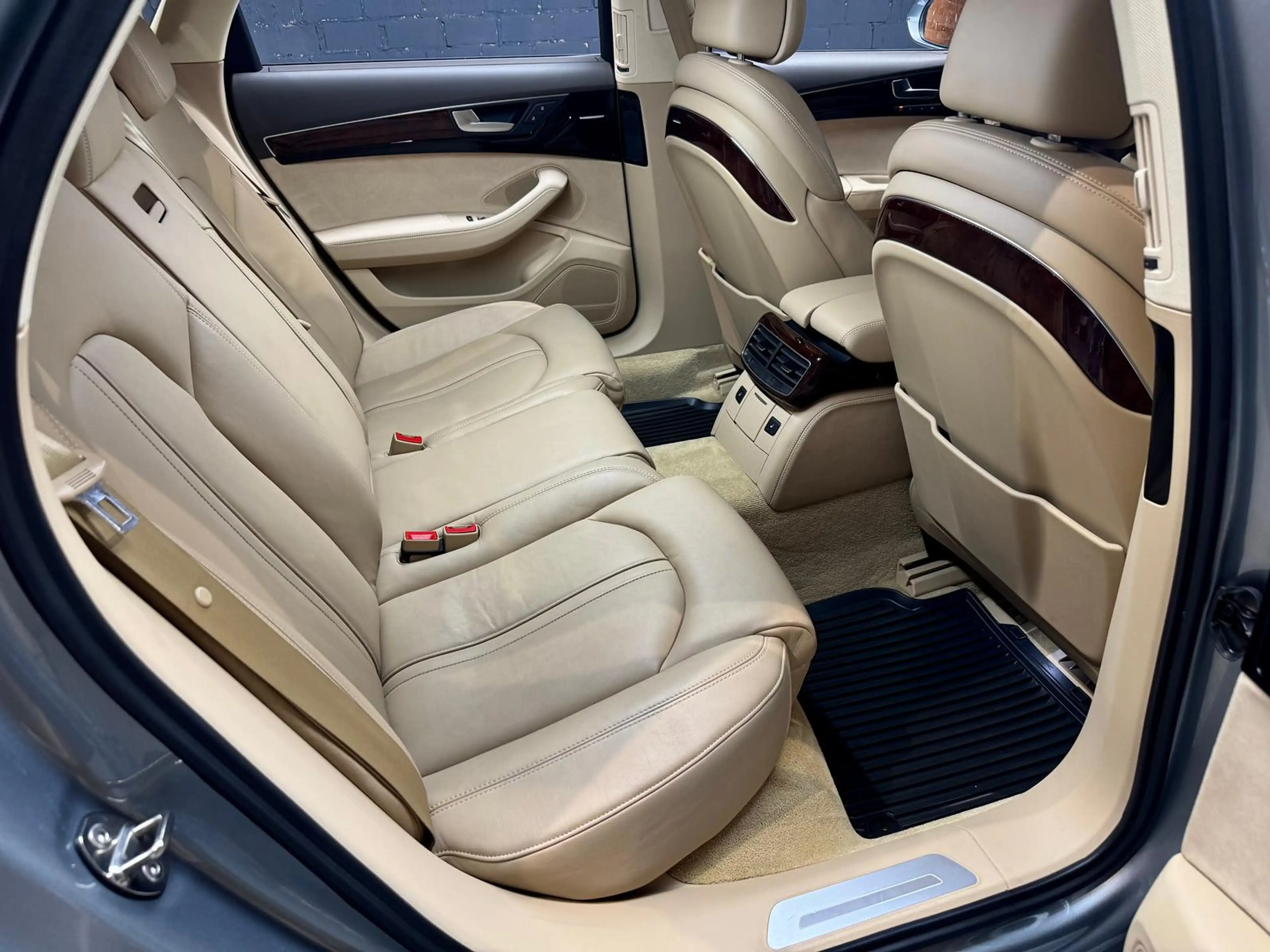 Audi A8 3.0 TDI quattro 3.0 V6 TDI Metallic+2.HAND+ — photo 17