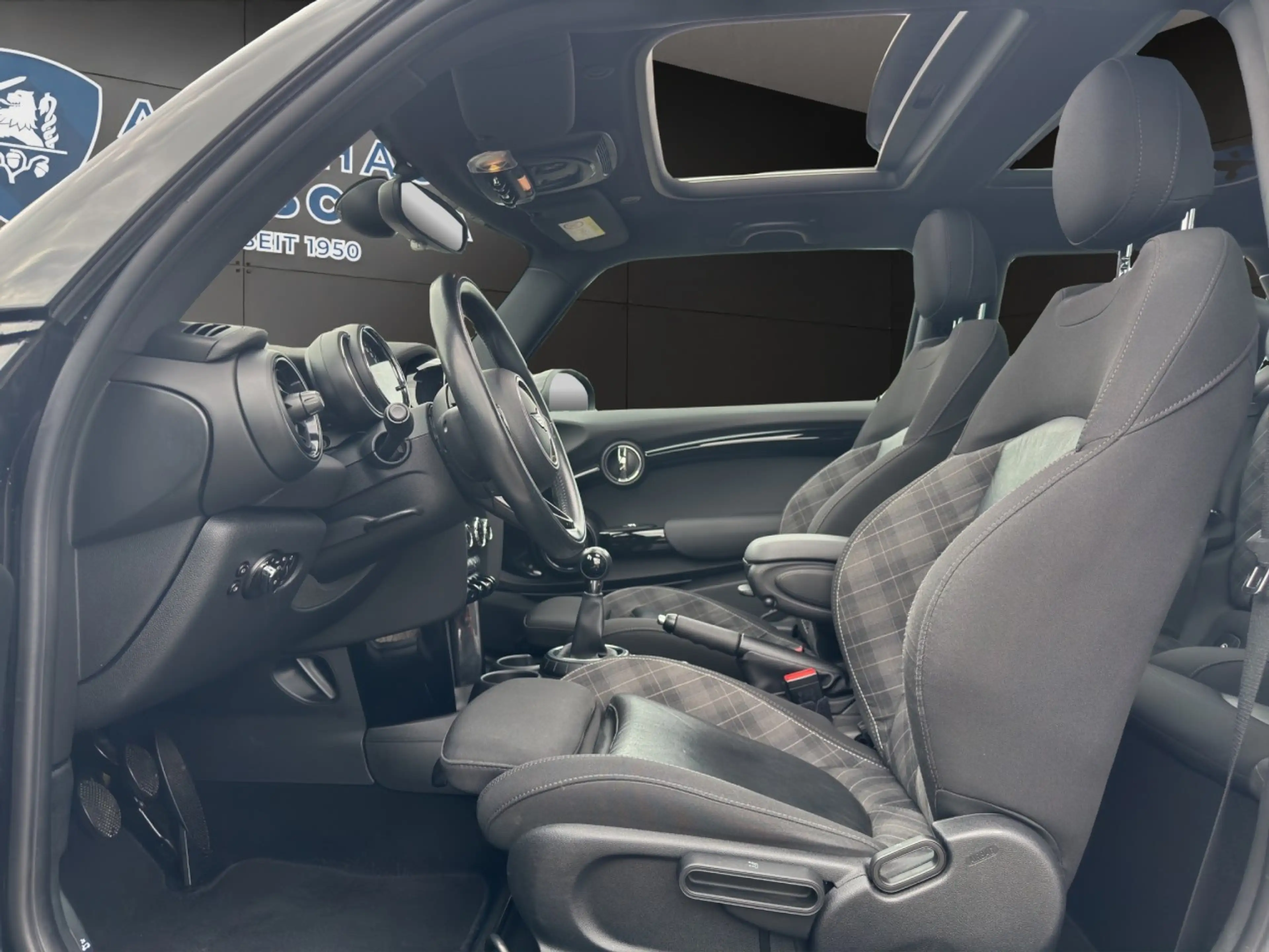 MINI Cooper D *PANO*SOUND*NAVI*SHZ*PDC Klima Navi Einparkhilfe — photo 11