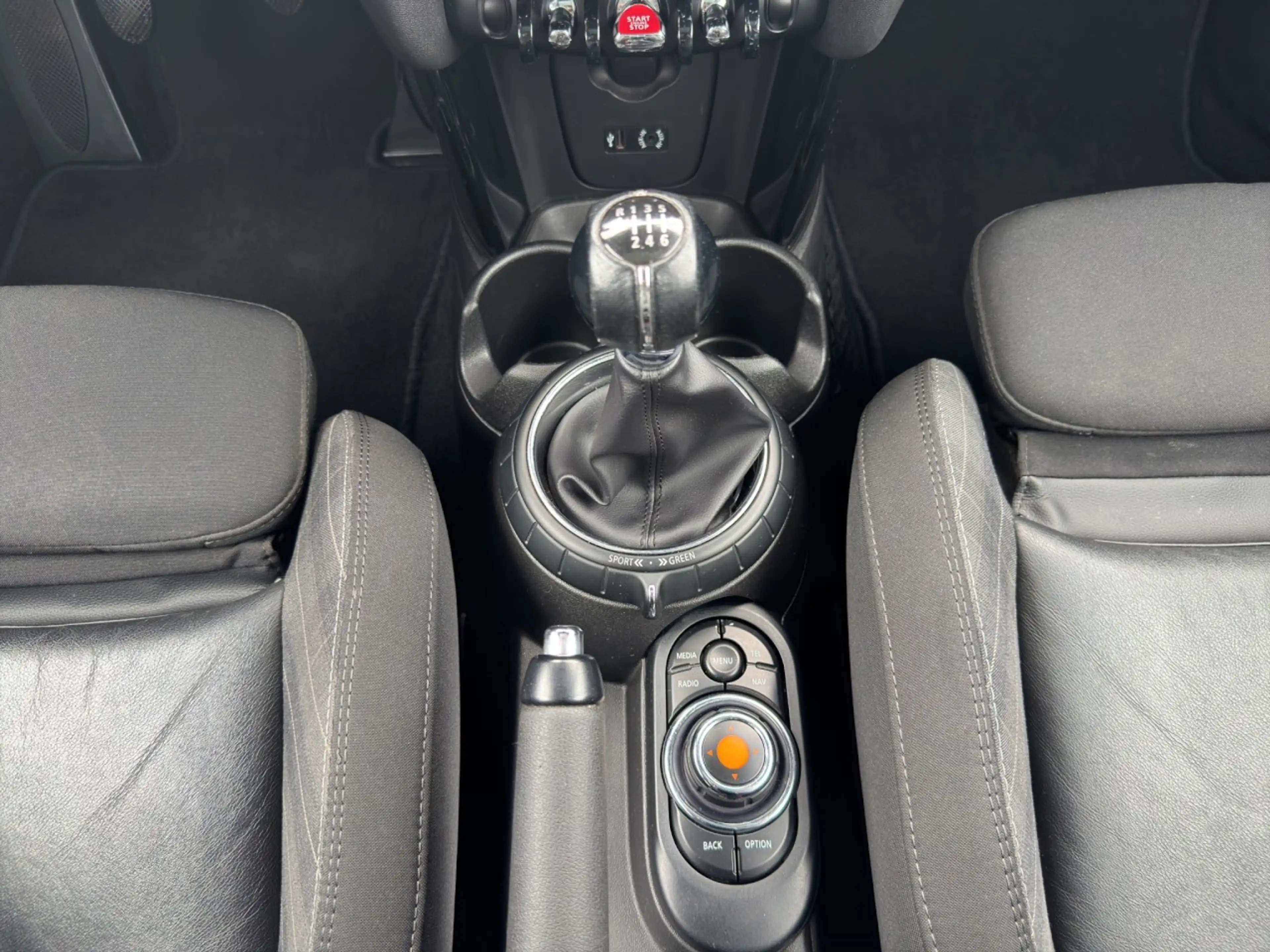 MINI Cooper D *PANO*SOUND*NAVI*SHZ*PDC Klima Navi Einparkhilfe — photo 16