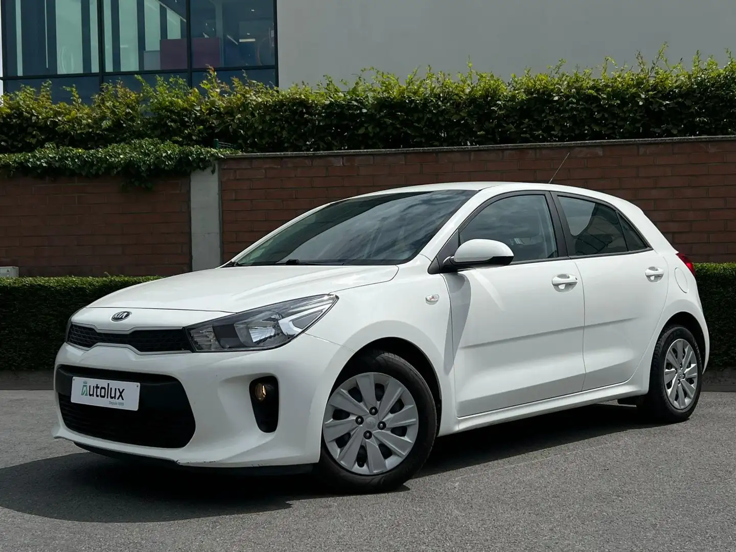 Kia Rio Rio 1.4i - ESSENCE - AUTOMATIQUE Blanc - 1