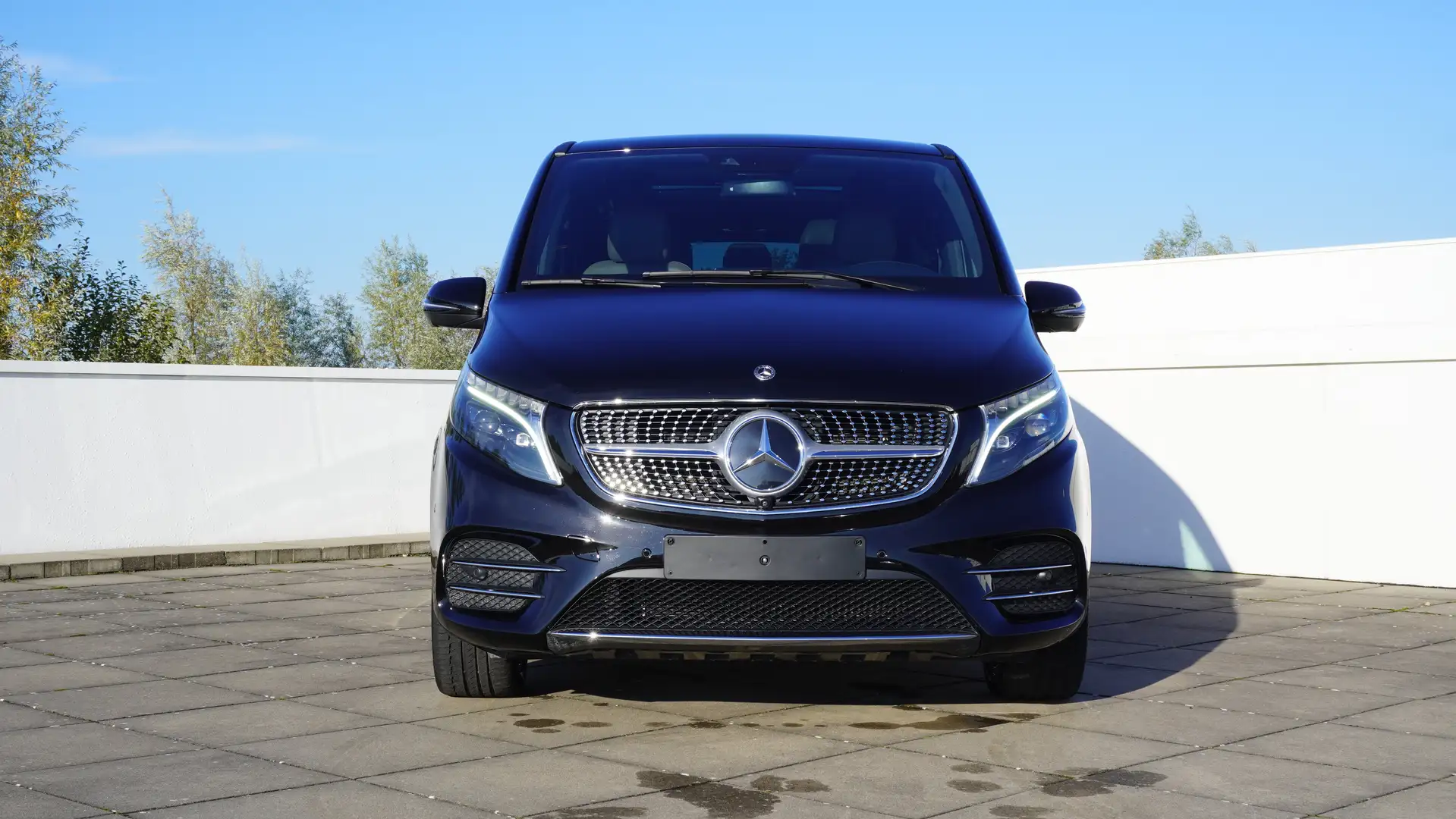 Mercedes-Benz V 300 d 4MATIC L2/PANODAK/BURMESTER/AMG/NAPPA/LUXE COMBI Noir - 2