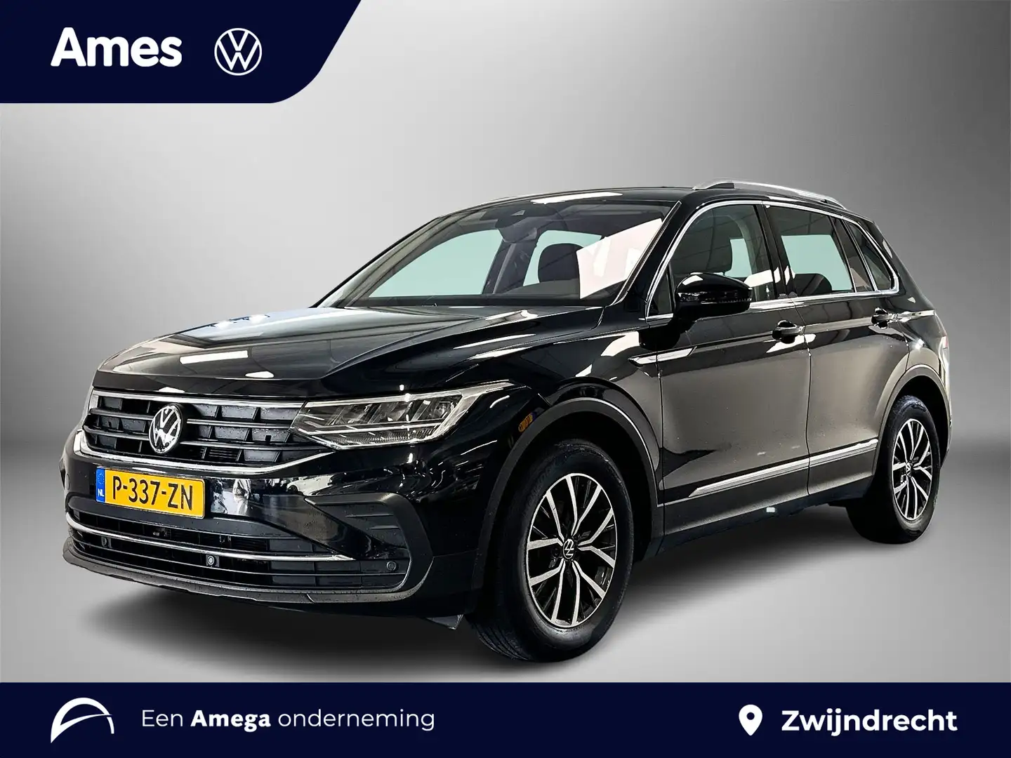 Volkswagen Tiguan 1.5 TSI 130pk Life Business Voorruit verwarmbaar / Zwart - 1