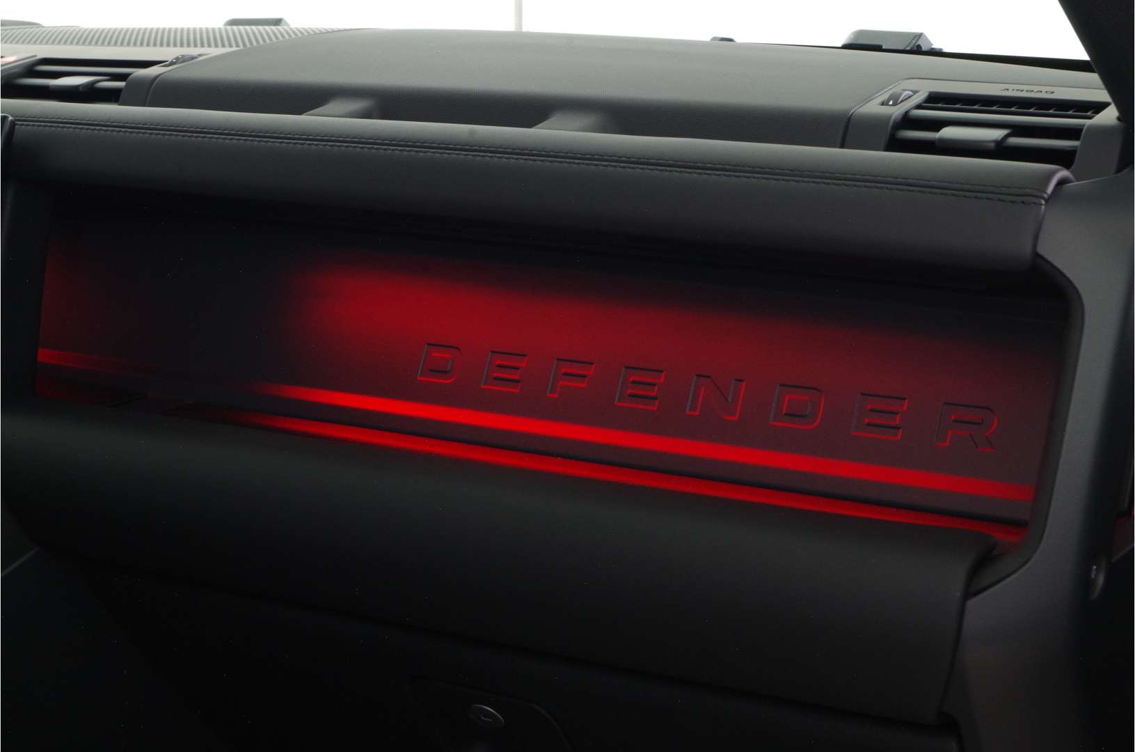 Land Rover Defender 110 P300e X-Dynamic HSE - 2025 - Joinsteer - #9