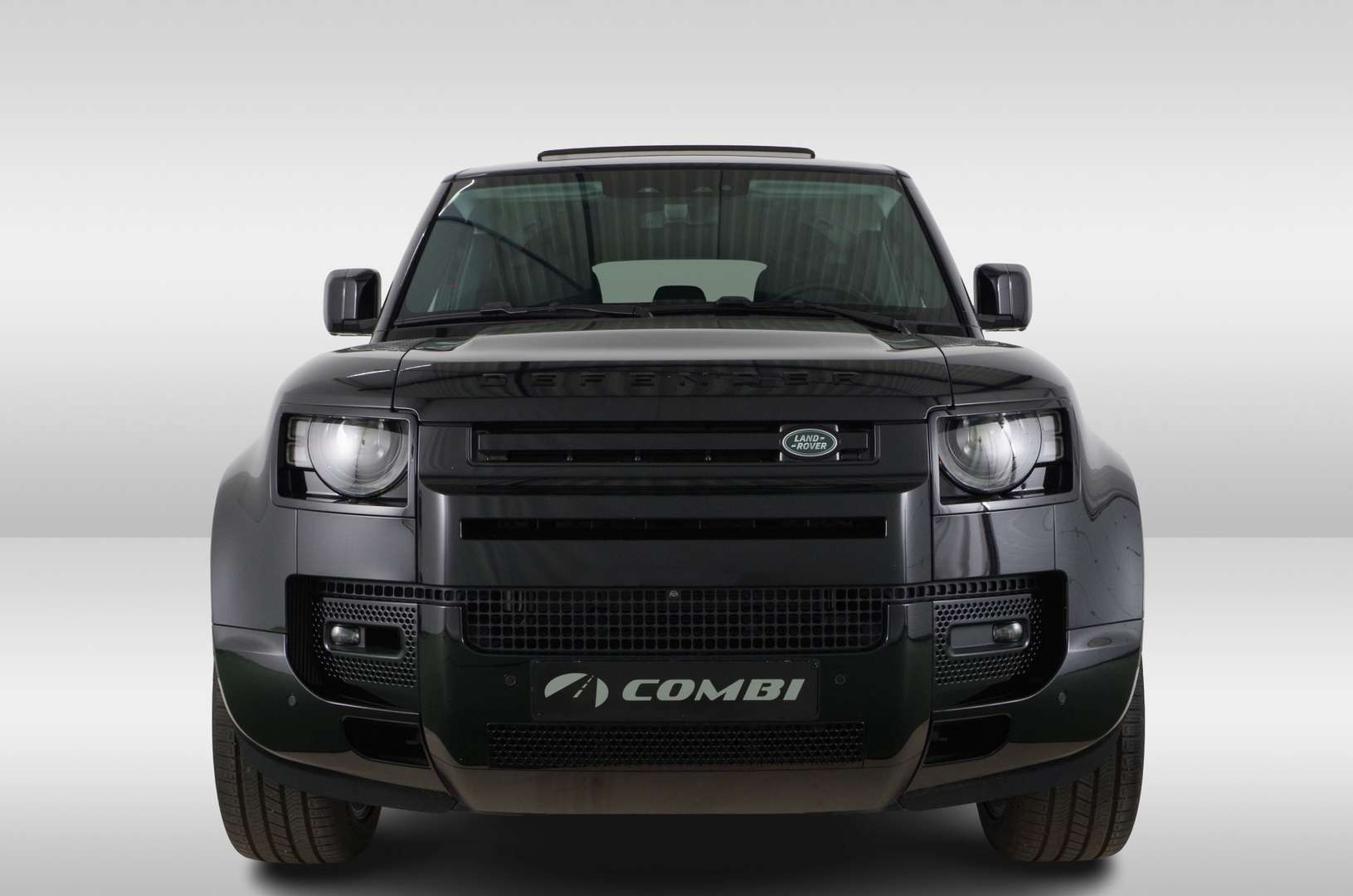 Land Rover Defender 110 P300e X-Dynamic HSE - 2025 - Joinsteer - #7