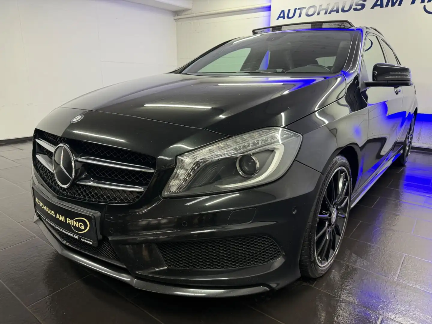 Mercedes-Benz A 220 d Blue AMG XENO H&K CAM PANO NAVI LEDER 18 Чорний - 2