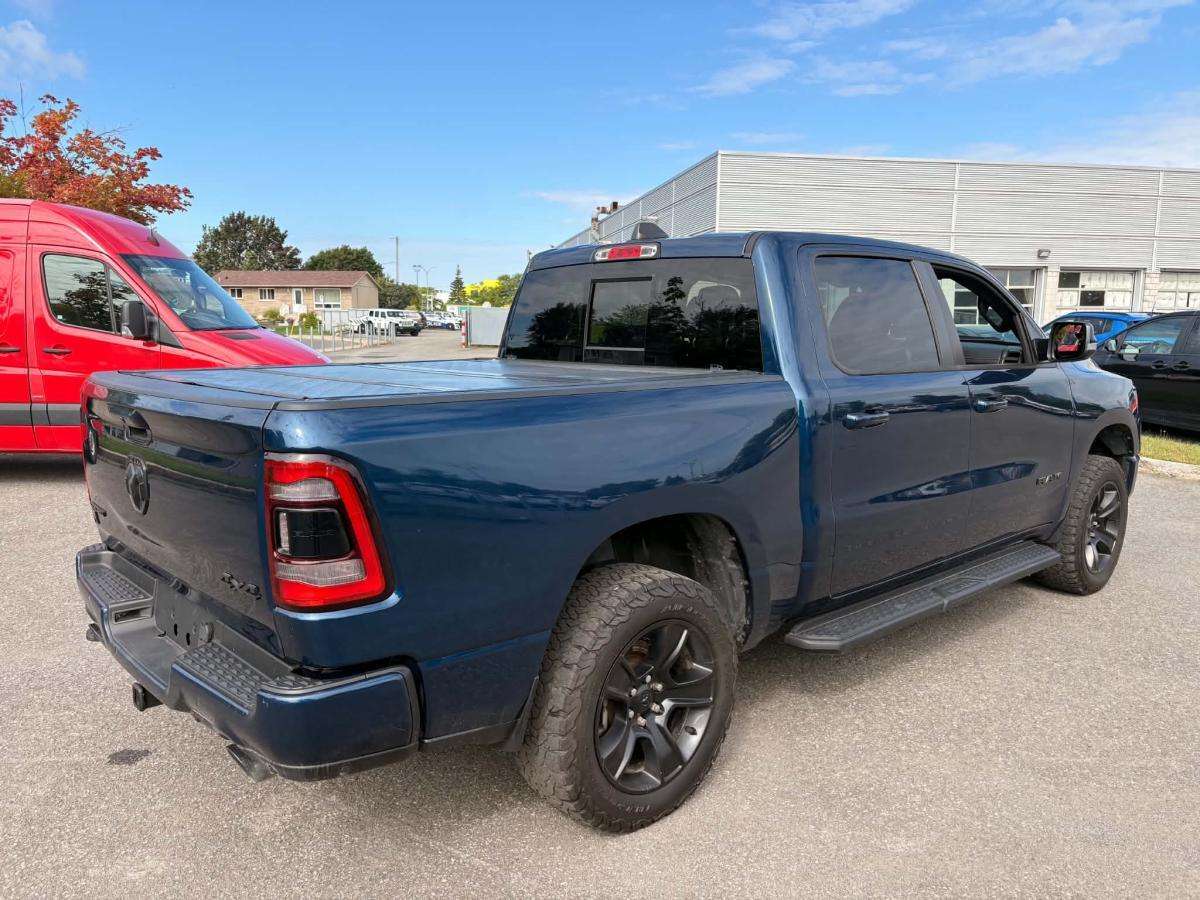 2021 RAM 1500 Sport cabine d'équipe 4x4 caisse de 5 pi 7 po — снимка 1