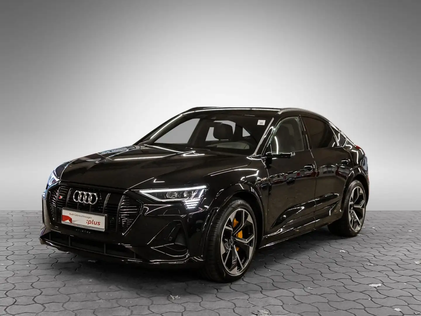 Audi e-tron S qu AHK Nachtsicht Standklima Schwarz - 2