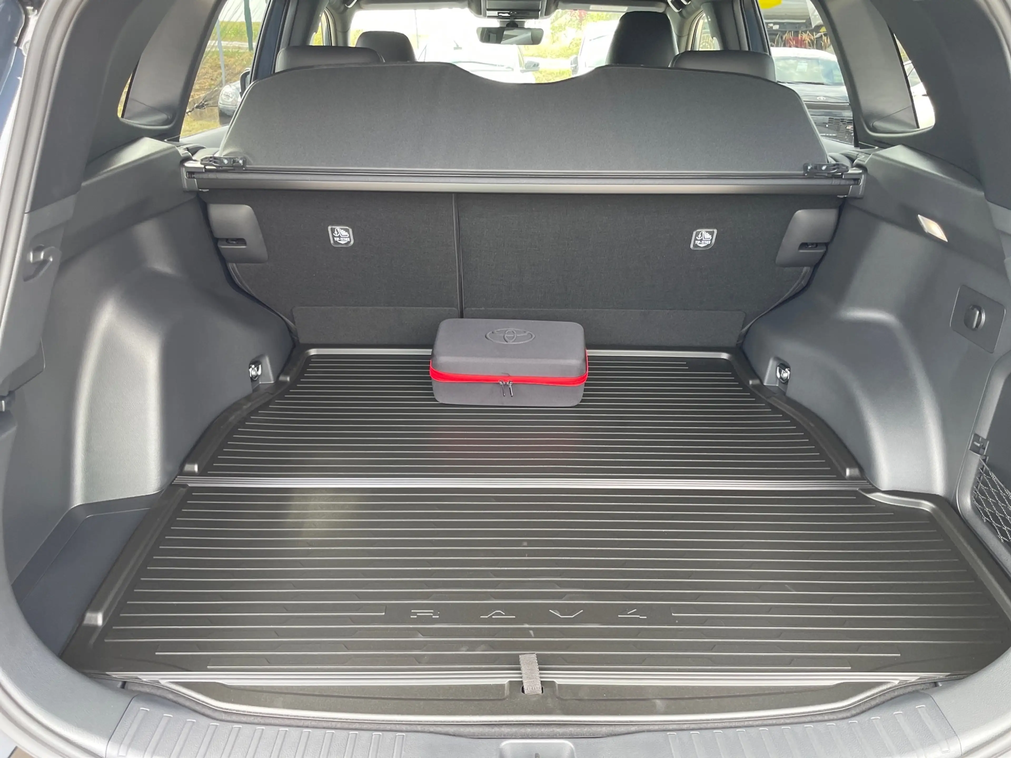 Toyota RAV 4 RAV4 5-Türer Style 2.5 Hybrid Automatikgetriebe CV — photo 12