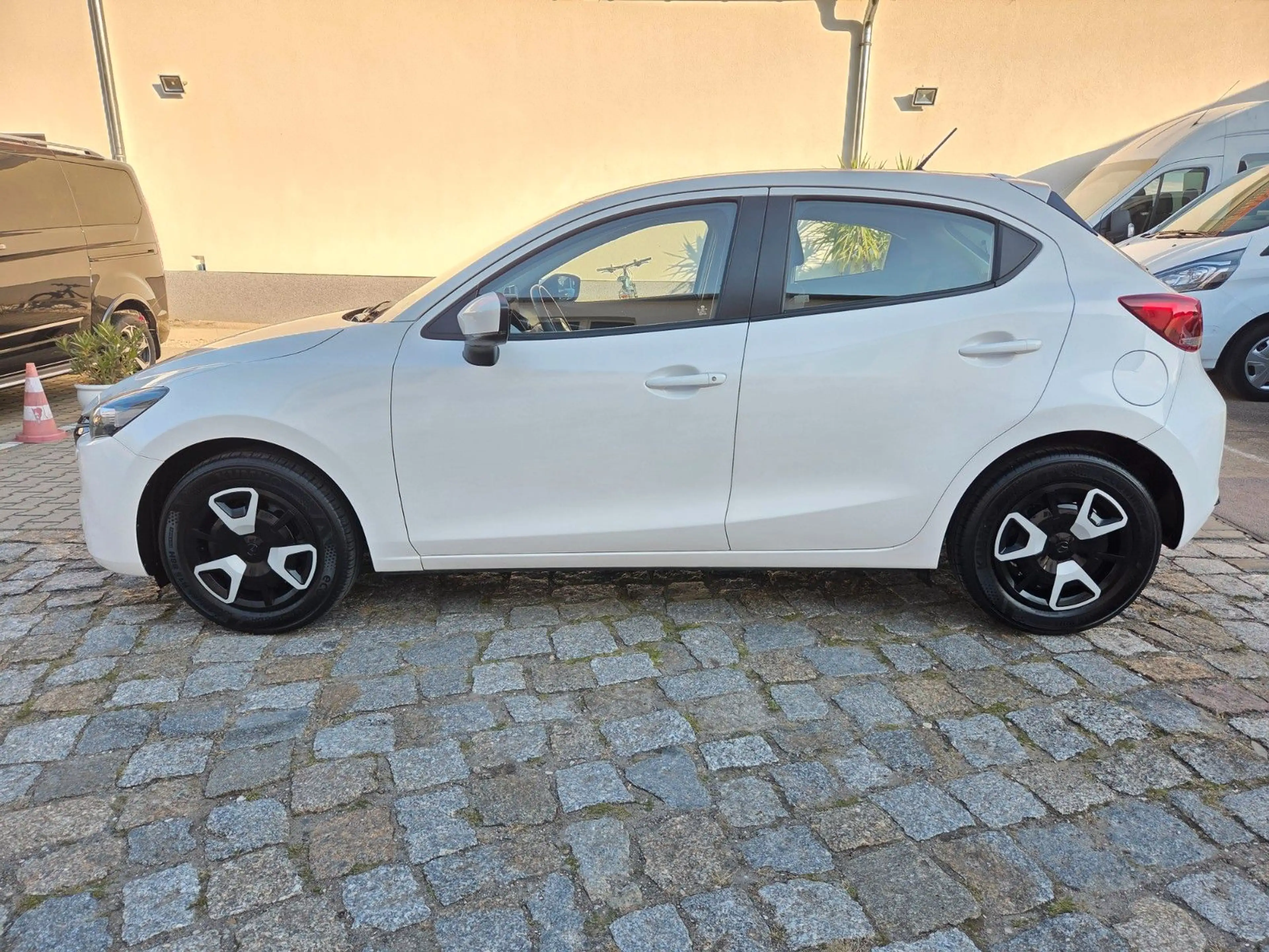 Mazda 2 Lim. Center-Line NAVI — photo 2