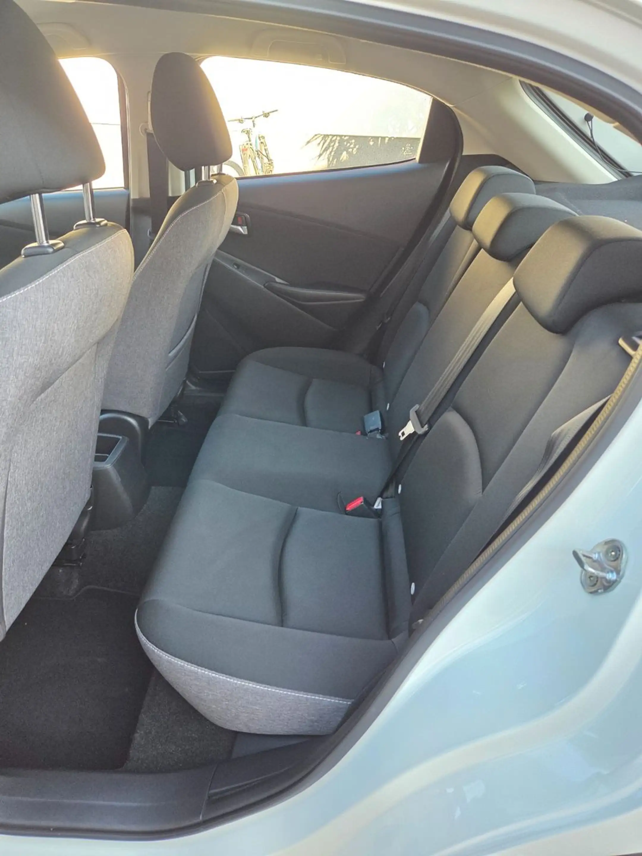 Mazda 2 Lim. Center-Line NAVI — photo 12