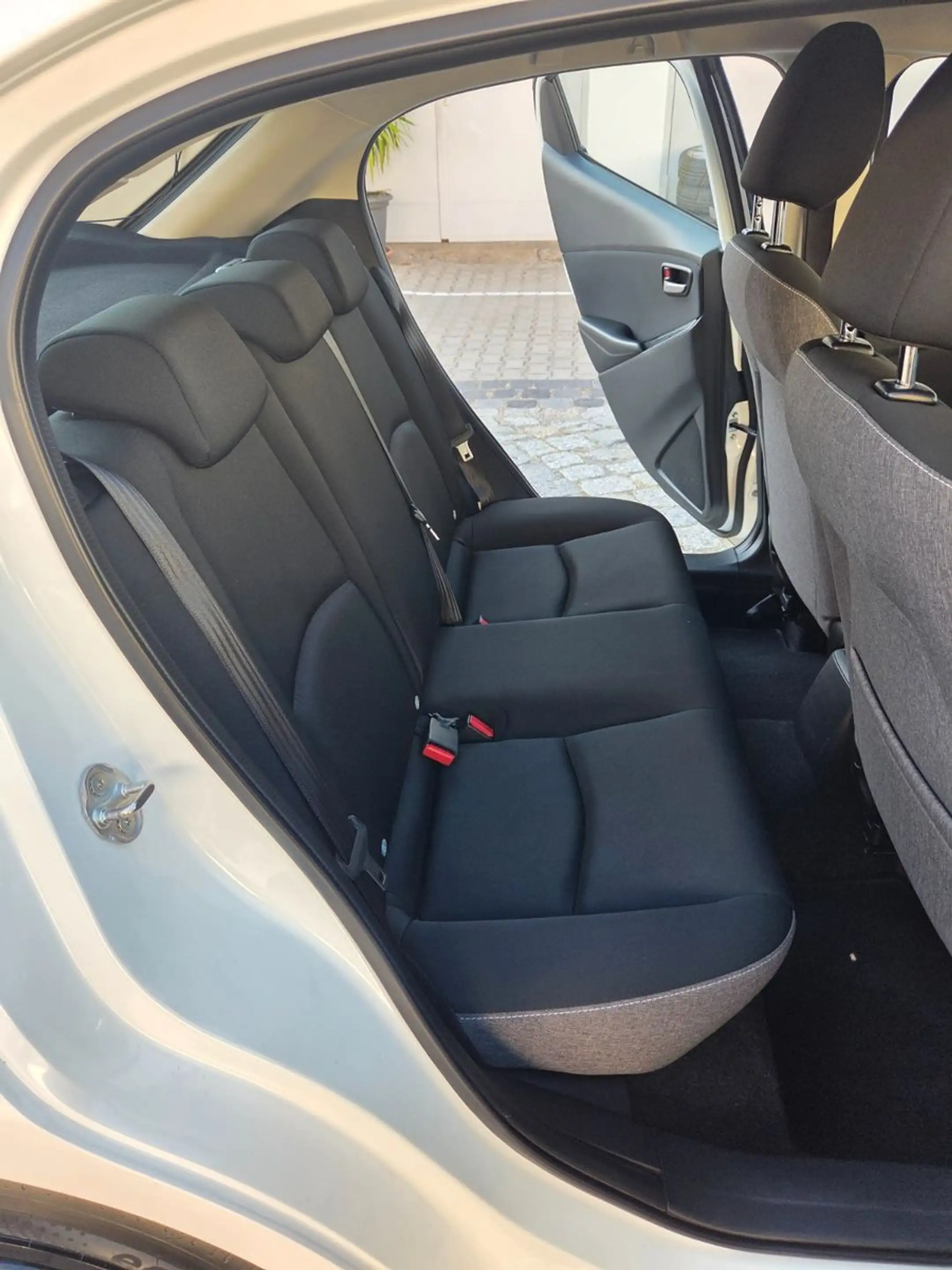 Mazda 2 Lim. Center-Line NAVI — photo 15