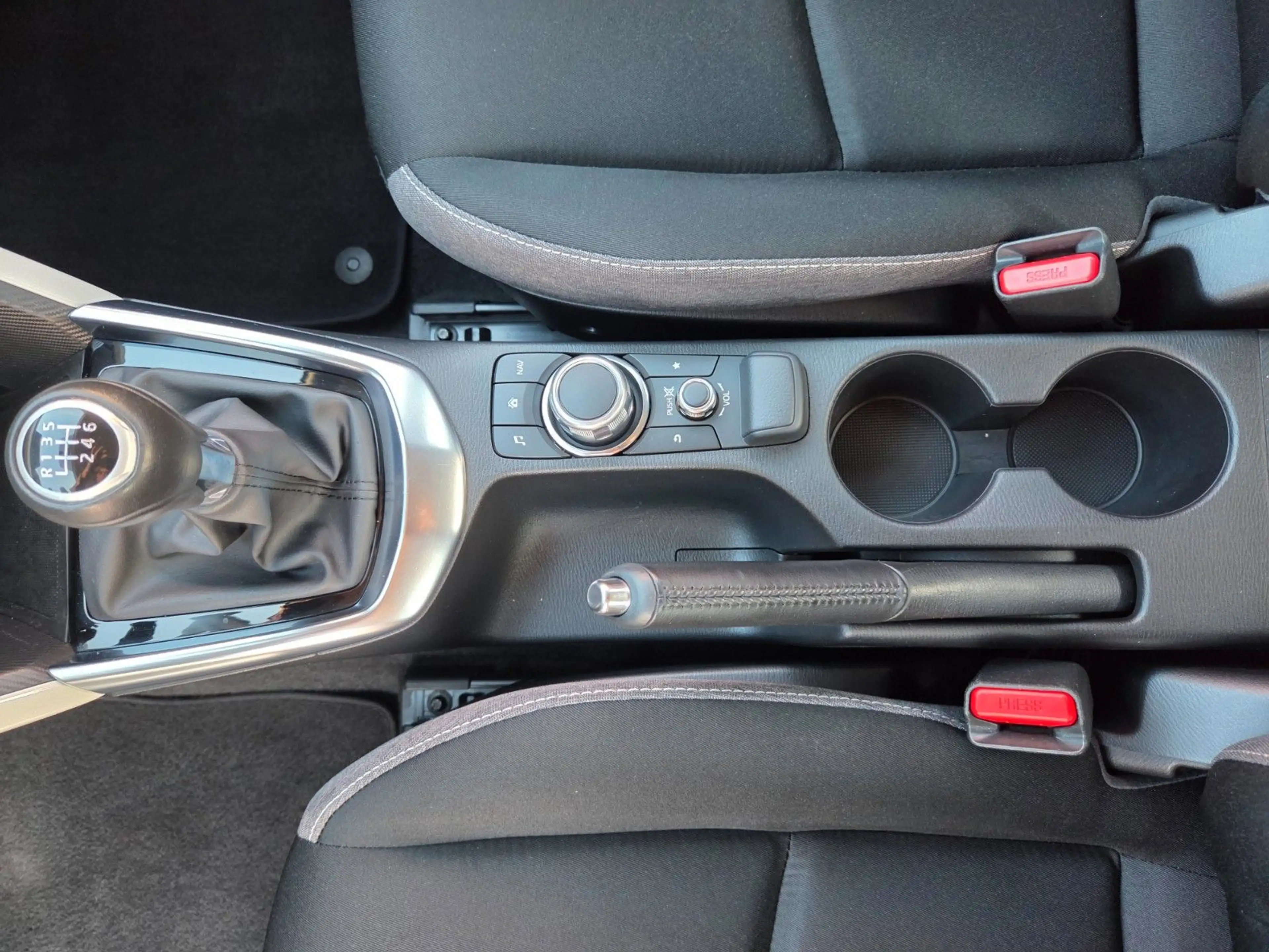 Mazda 2 Lim. Center-Line NAVI — photo 23
