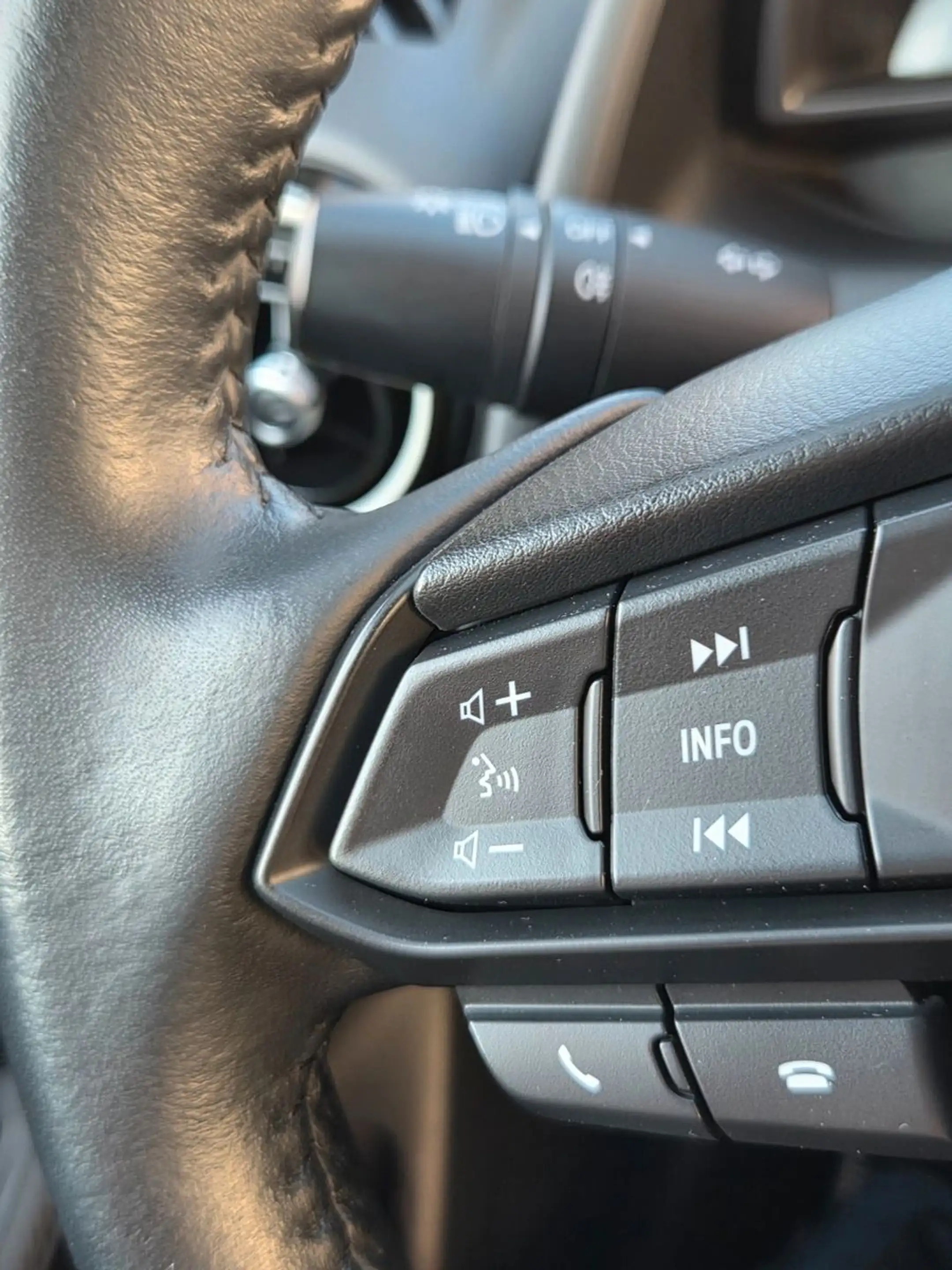 Mazda 2 Lim. Center-Line NAVI — photo 28