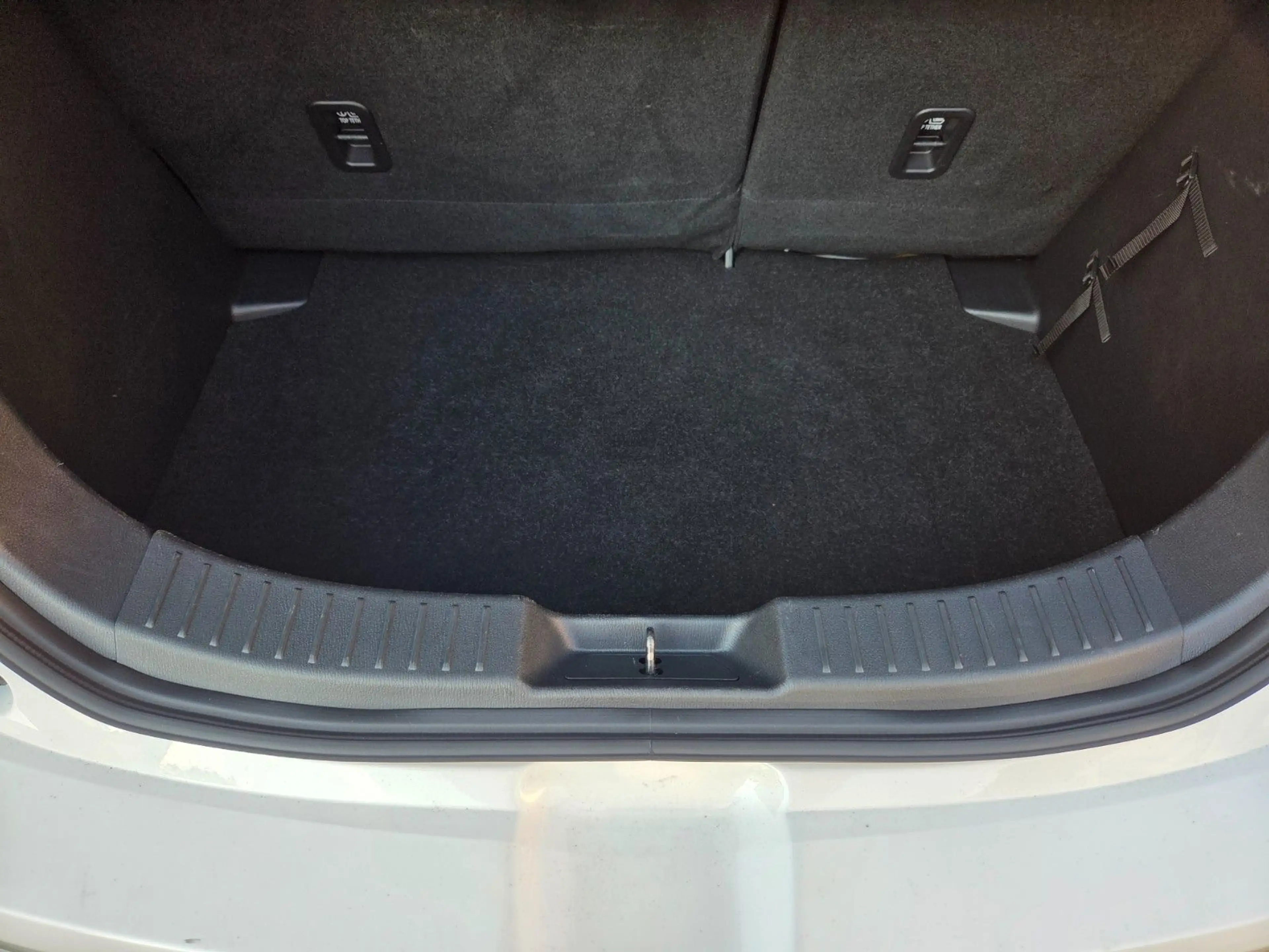 Mazda 2 Lim. Center-Line NAVI — photo 14