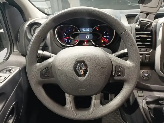 Renault Trafic view 10