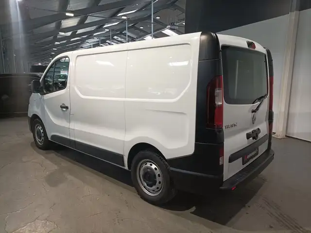 Renault Trafic view 4