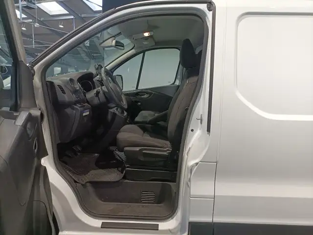 Renault Trafic view 8