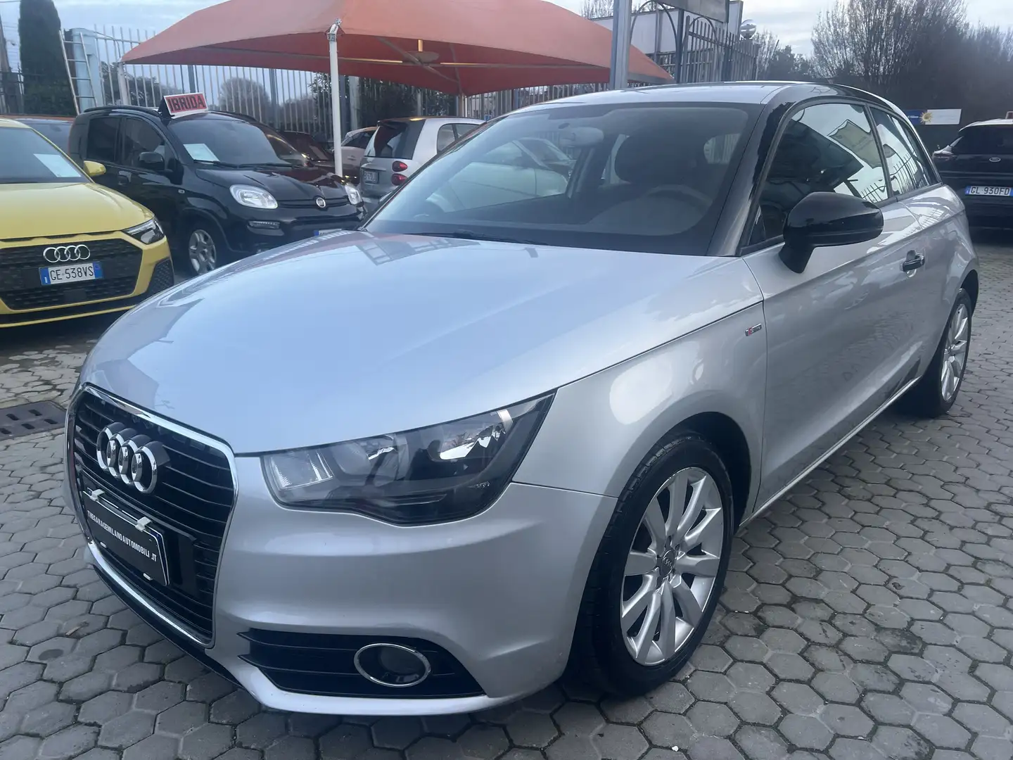 Audi A1 3p 1.2 tfsi Attraction OK NEOPATENTATI Silber - 1