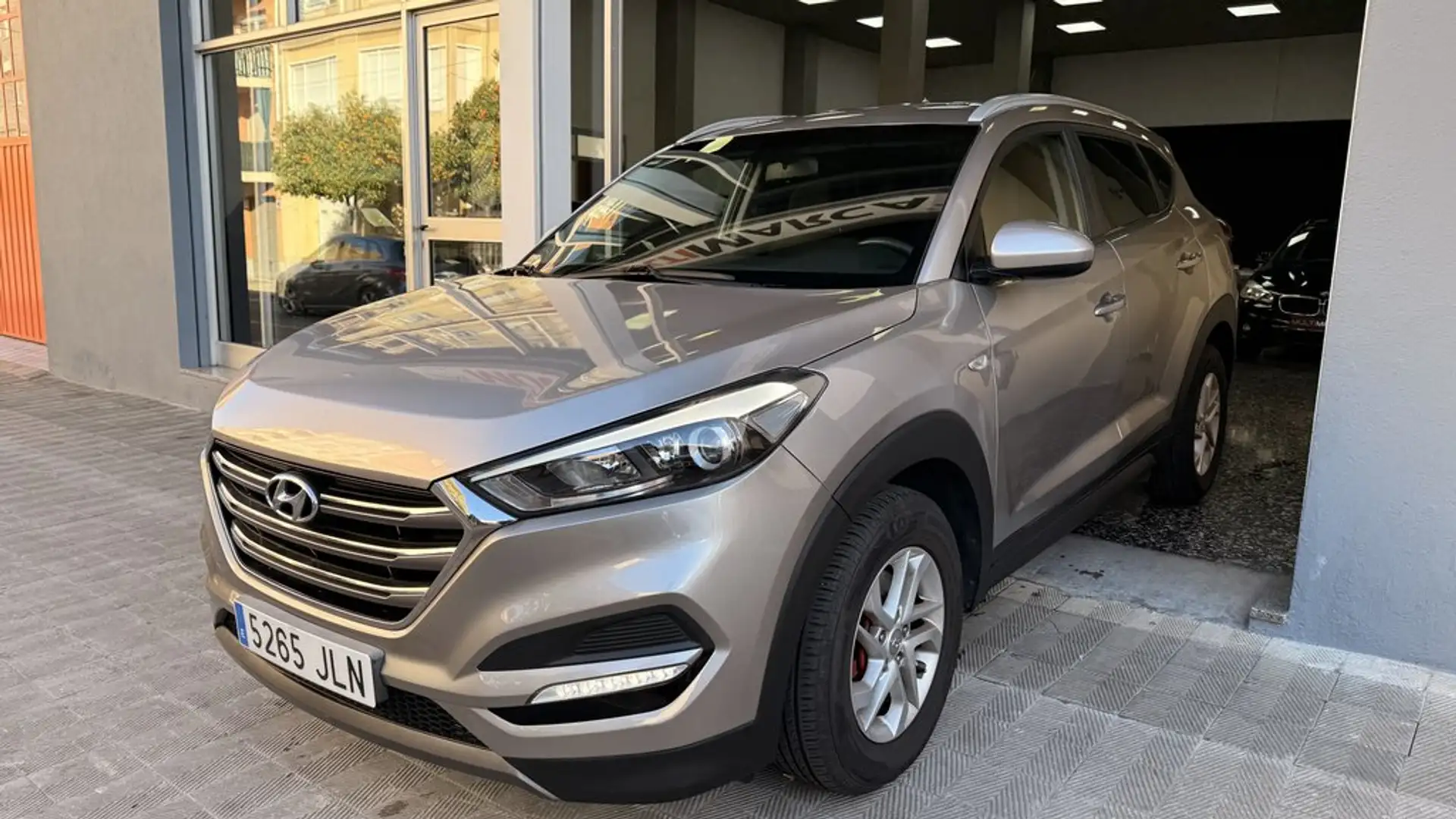 Hyundai TUCSON 1.7 CRDi 115cv BlueDrive Tecno 4x2 Beige - 1