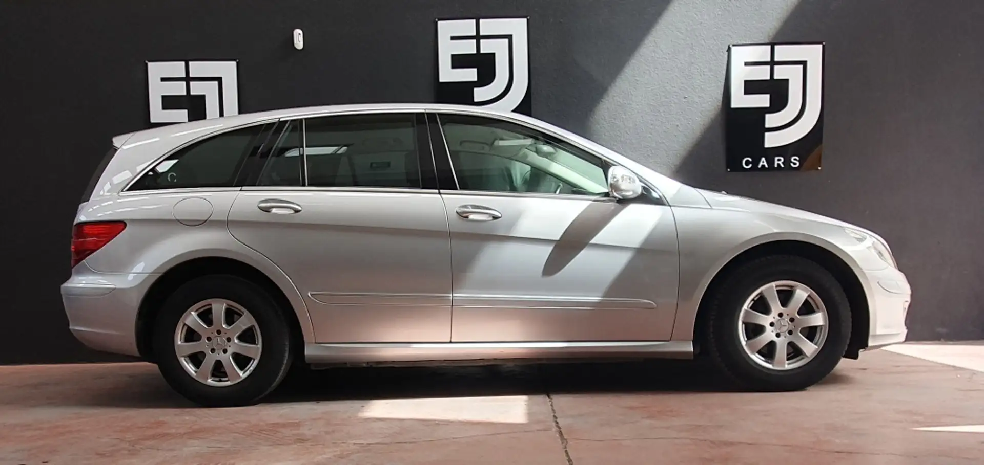 Mercedes-Benz R 320 350 4M Aut. Gümüş rengi - 1