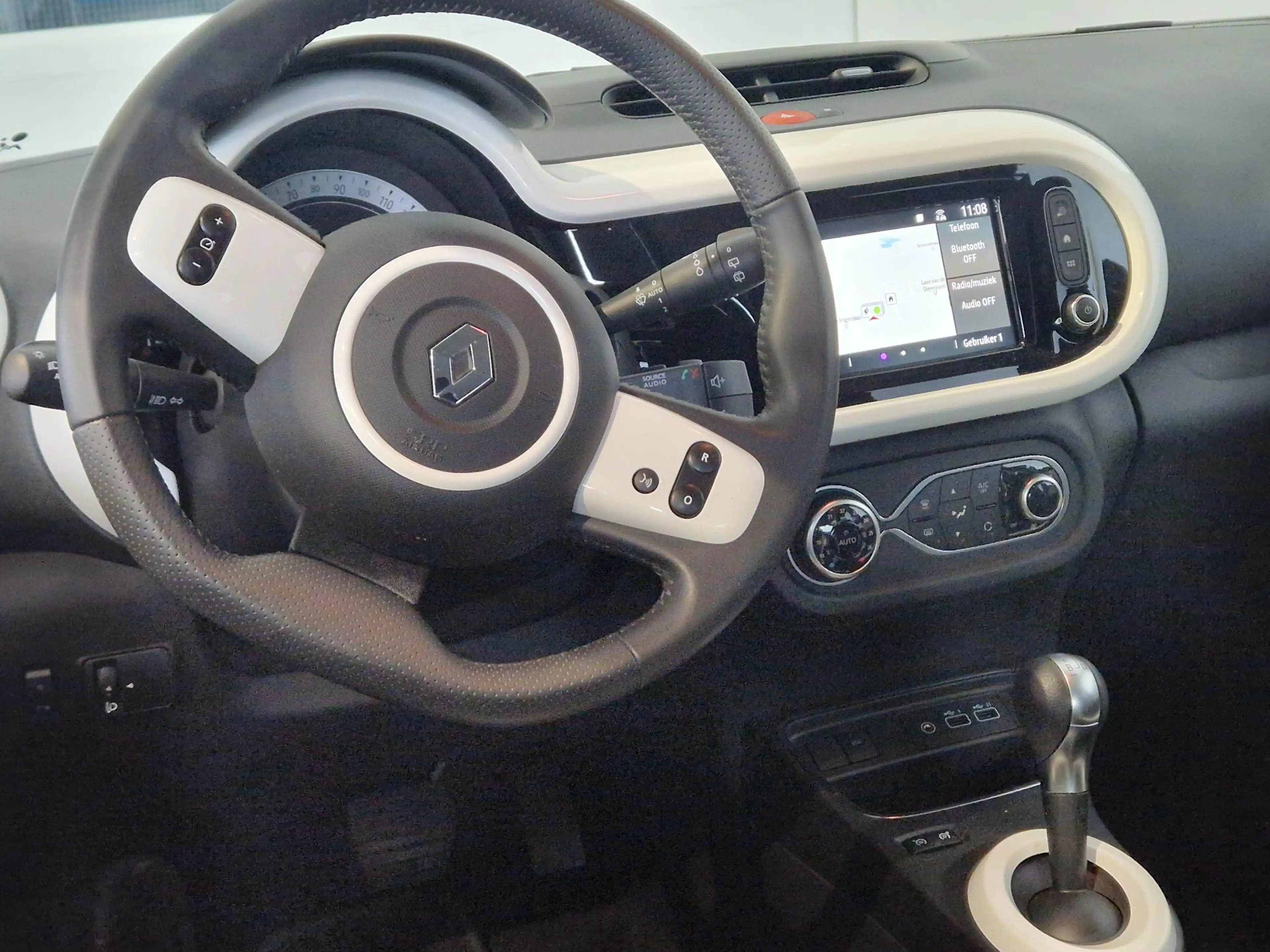 Renault Twingo Z.E. R80 E-Tech Techno 22 kWh | 98% SOH | NAVIGATI — photo 3